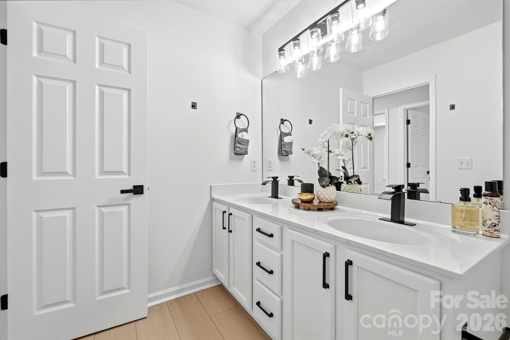 13800 Woody Point Road — Charlotte