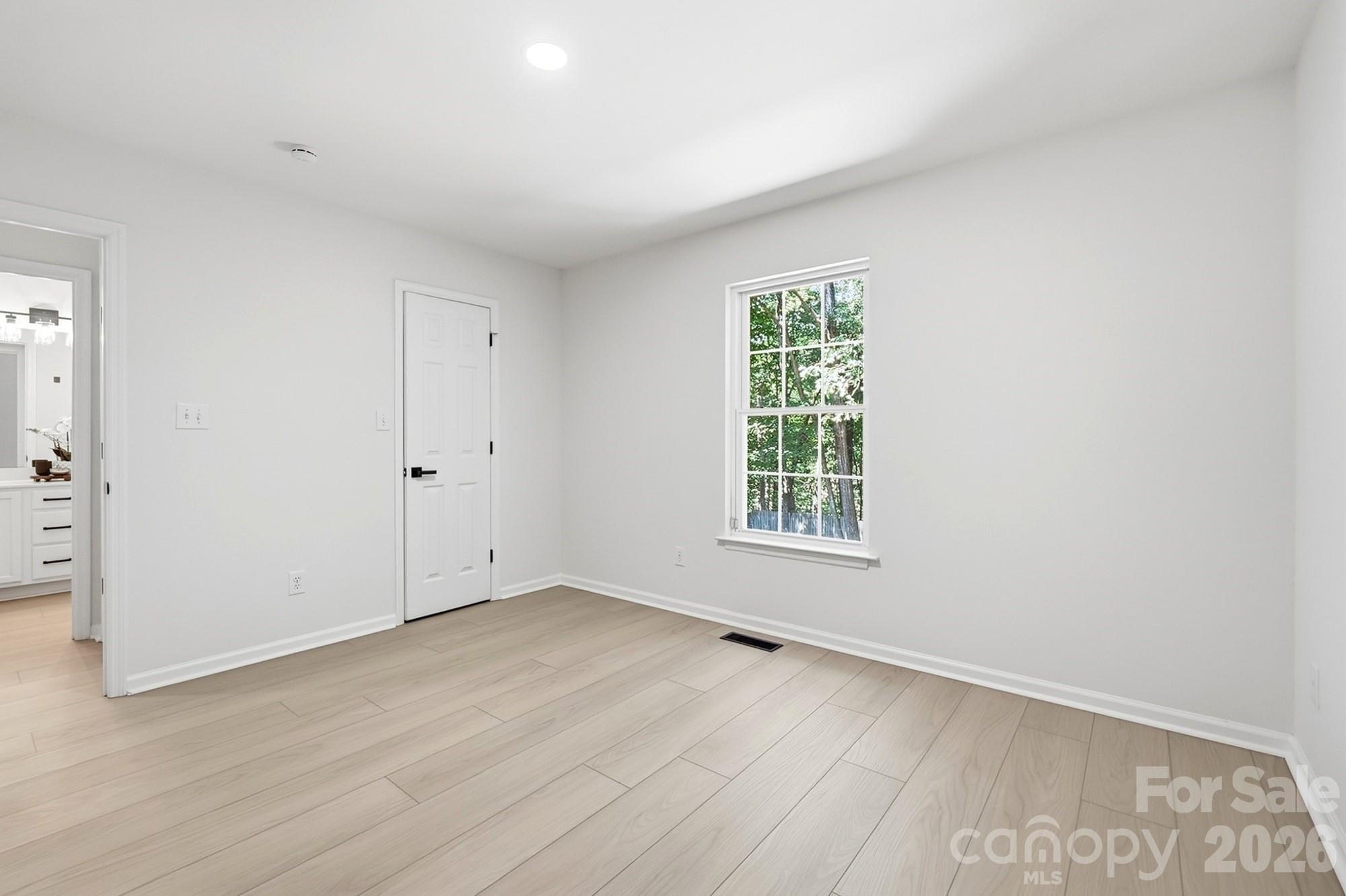 13800 Woody Point Road — Charlotte