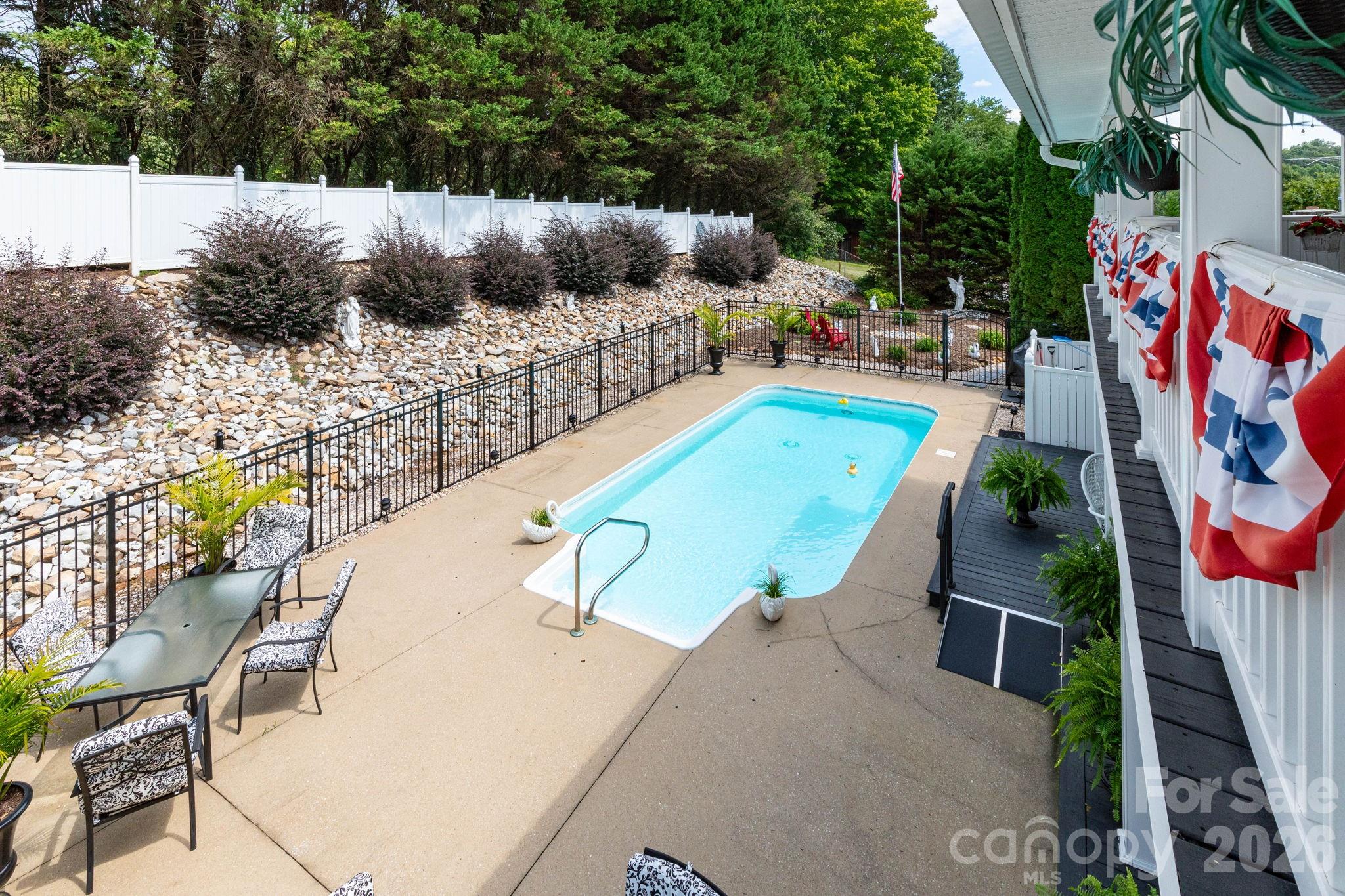 84 Portcrest Heights — Marion