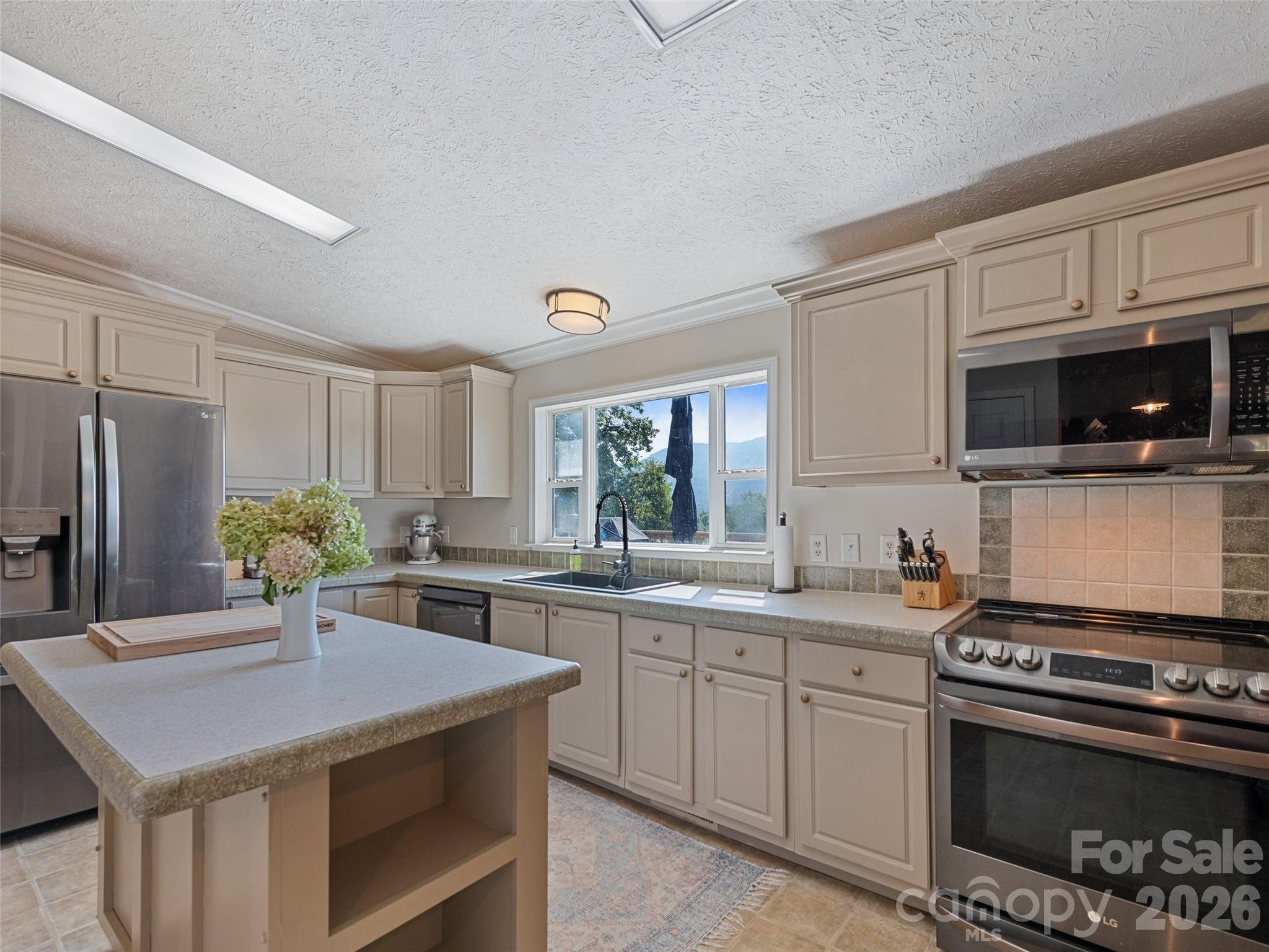 90 Blueberry Hill Drive — Clyde