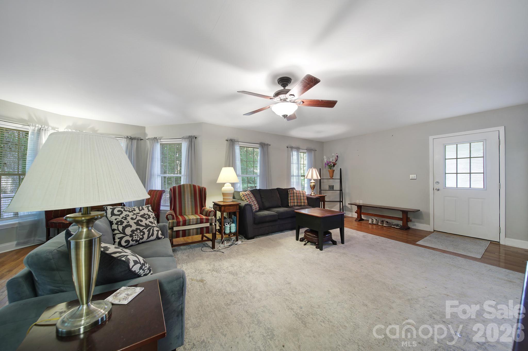 2000 Sossoman Springs Road — Midland