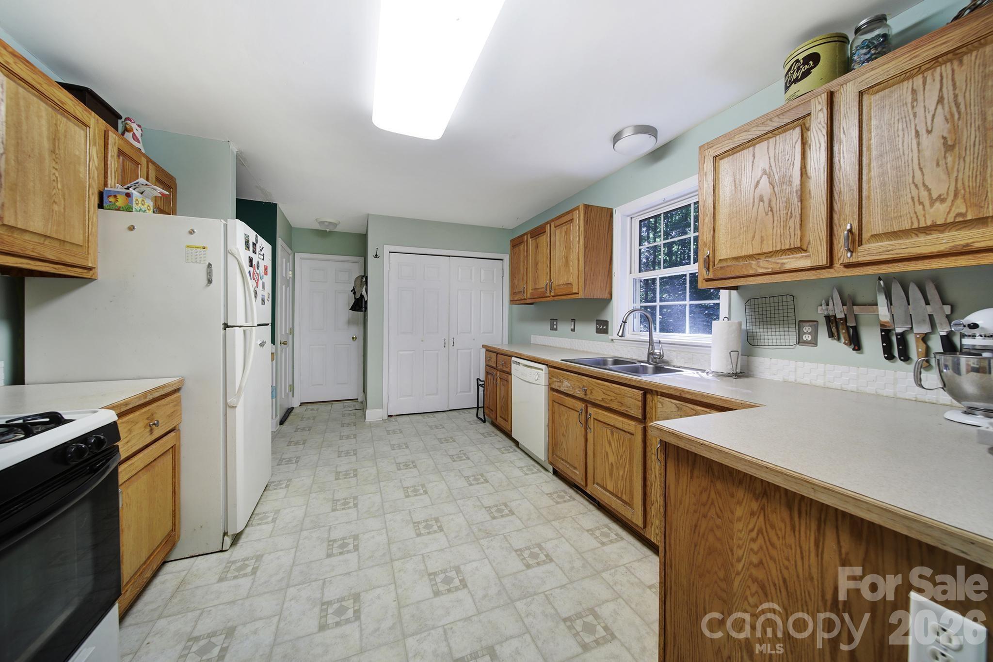 2000 Sossoman Springs Road — Midland