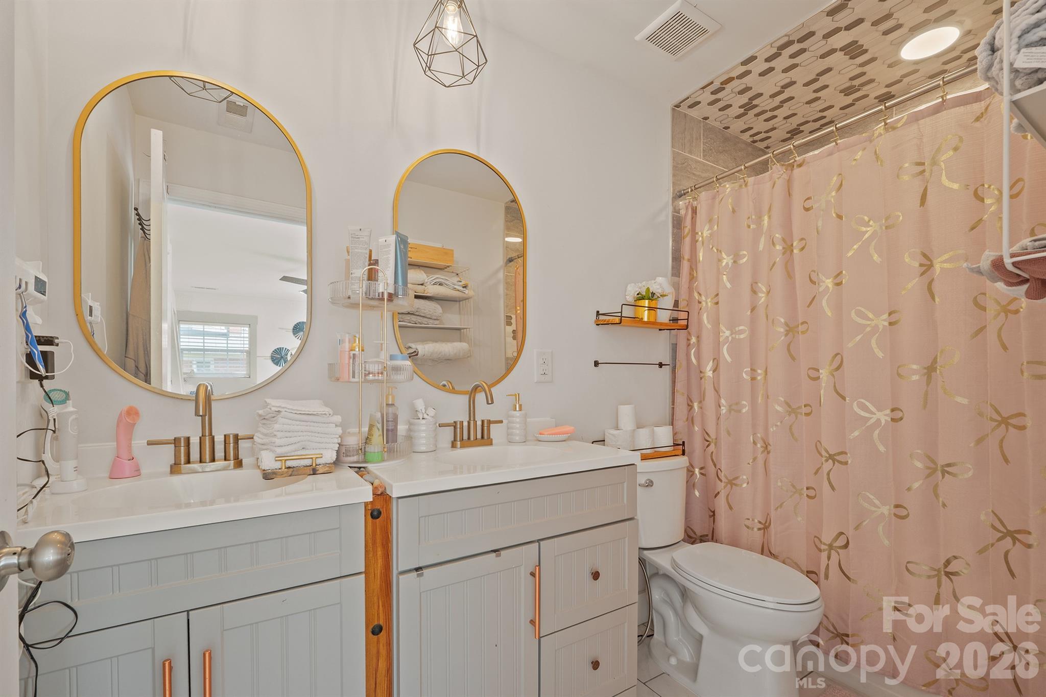 1411 Dean Street — Charlotte