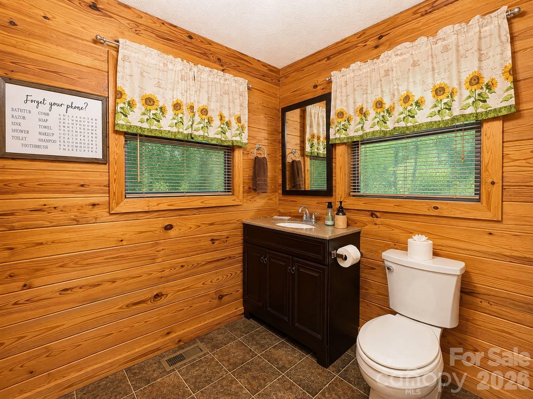218 Tuskeegee Acres Road — Robbinsville