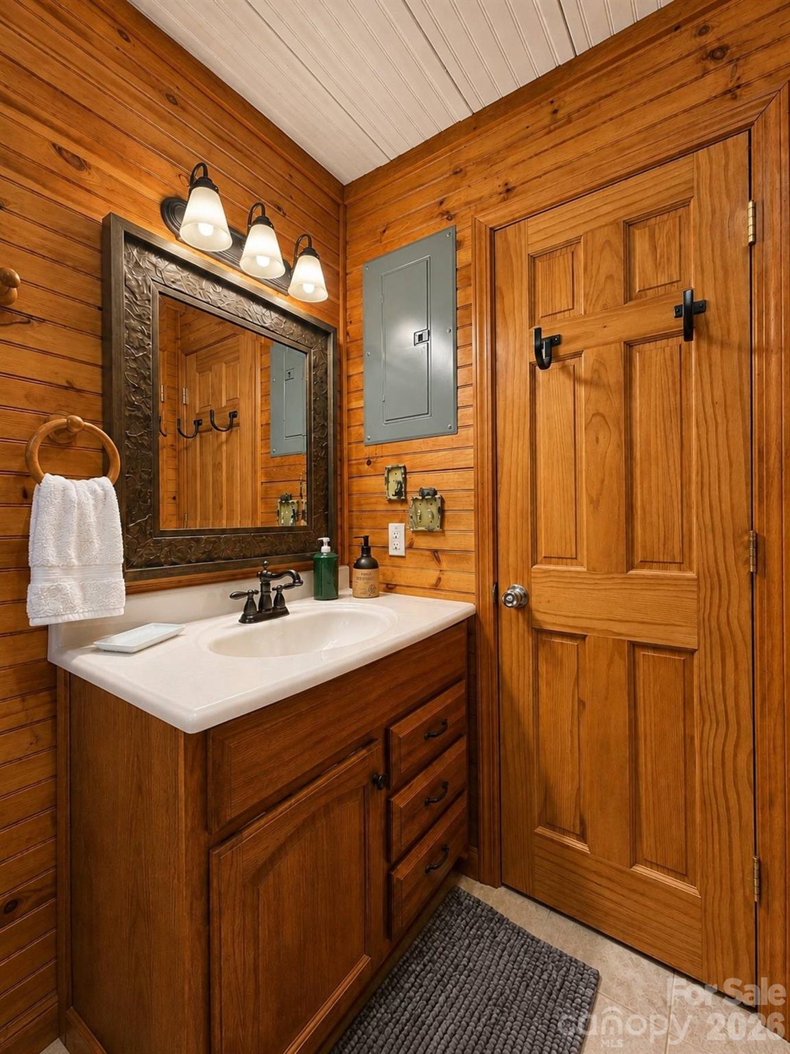 218 Tuskeegee Acres Road — Robbinsville