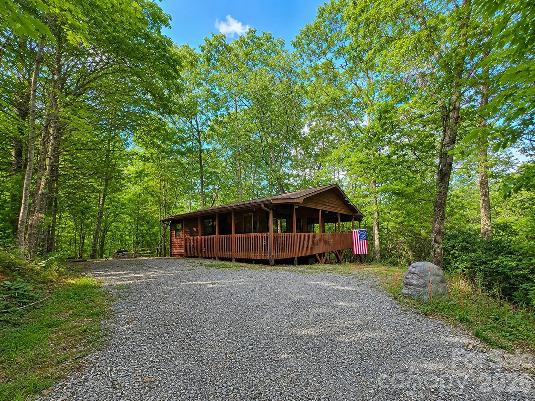 218 Tuskeegee Acres Road — Robbinsville
