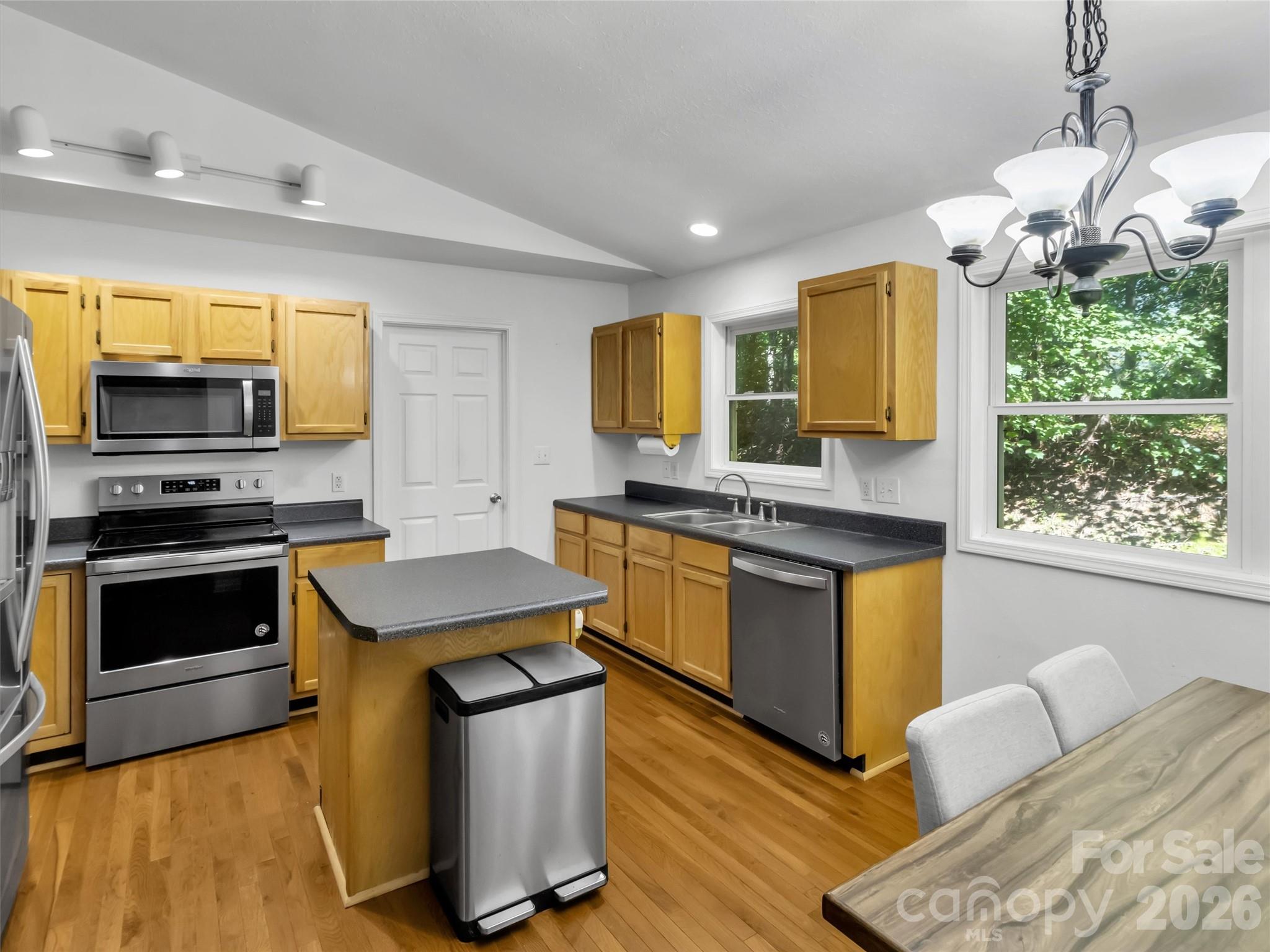 115 Knoll Ridge Lane — Waynesville