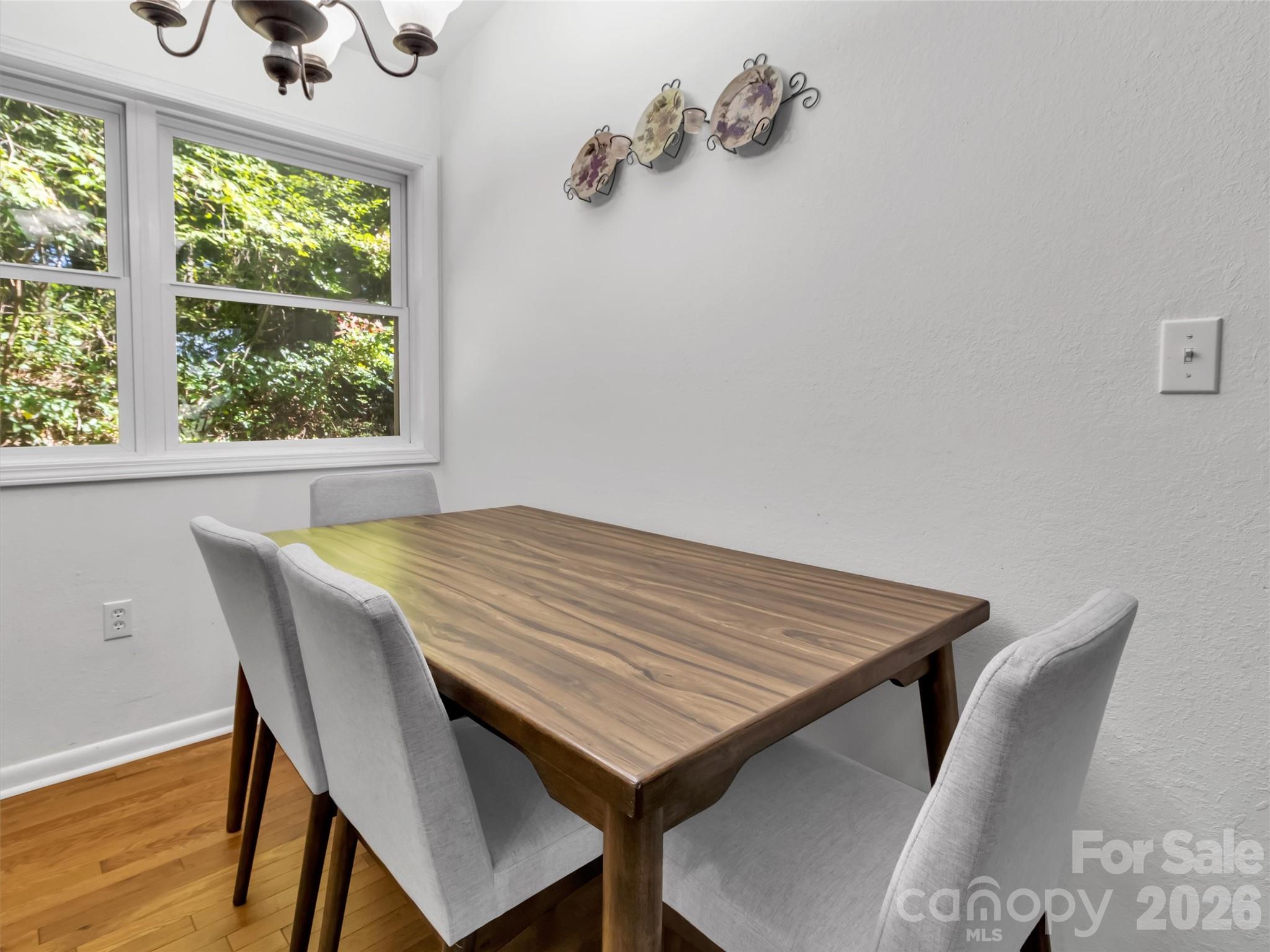 115 Knoll Ridge Lane — Waynesville
