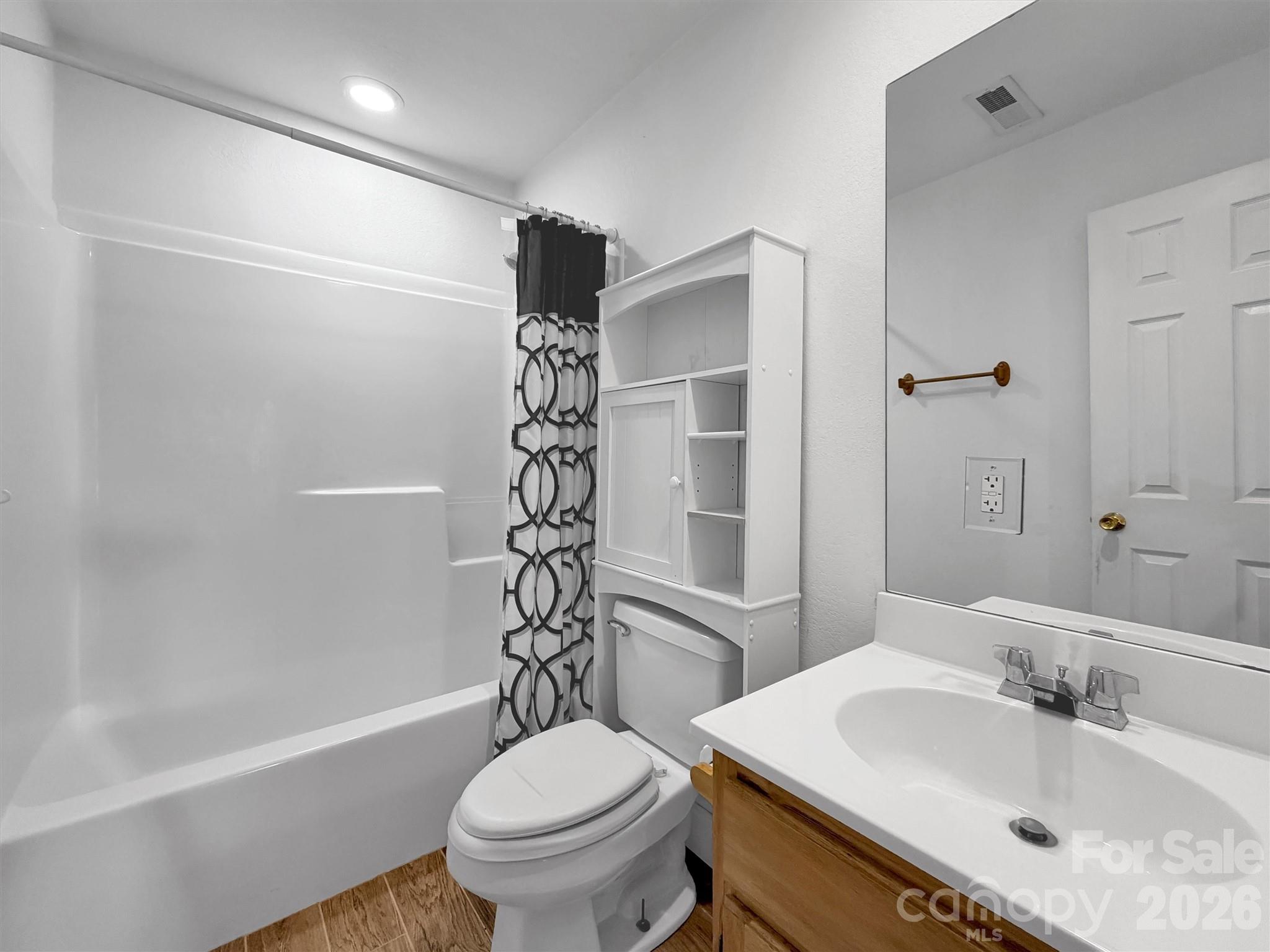 115 Knoll Ridge Lane — Waynesville