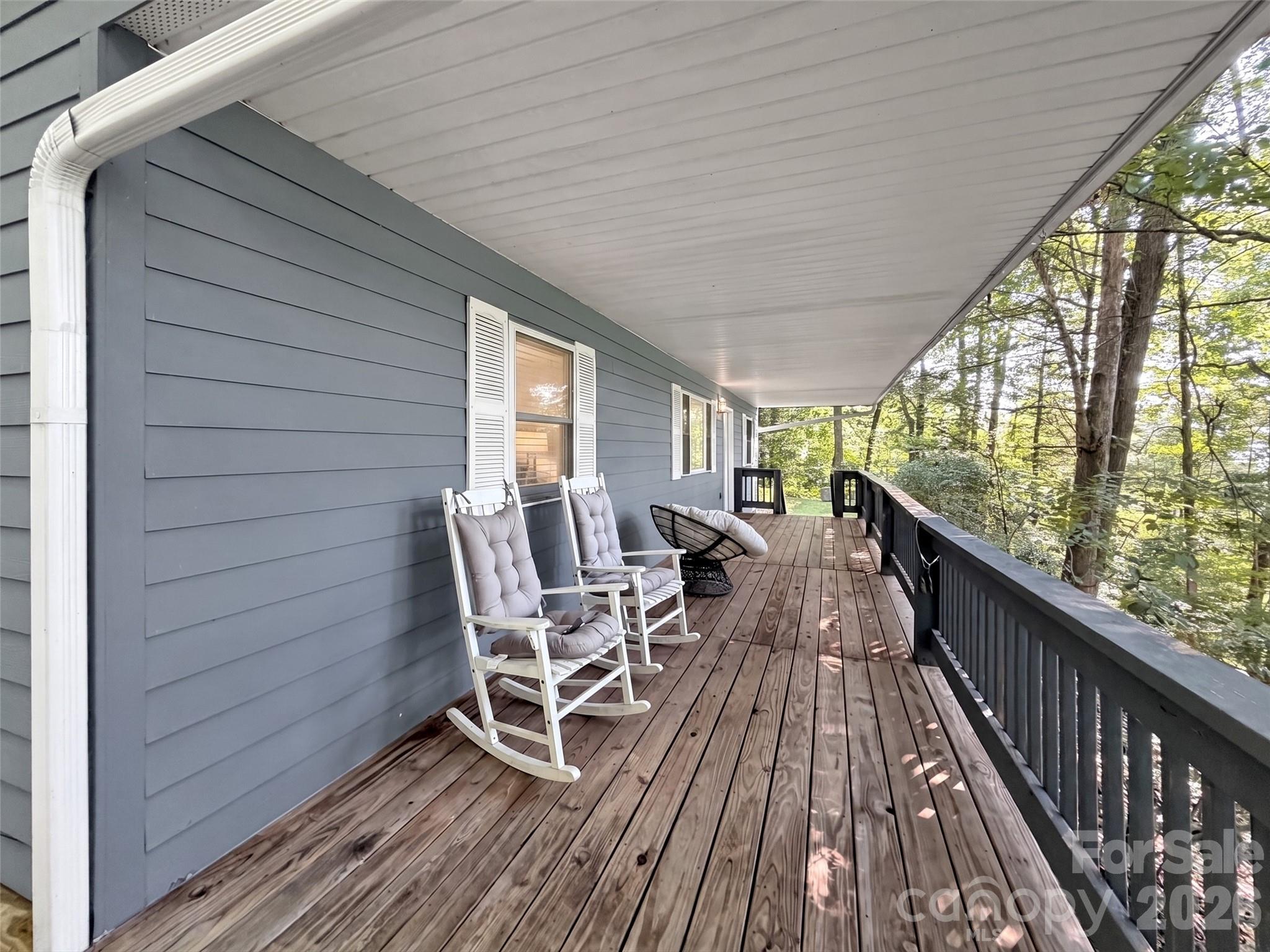 115 Knoll Ridge Lane — Waynesville