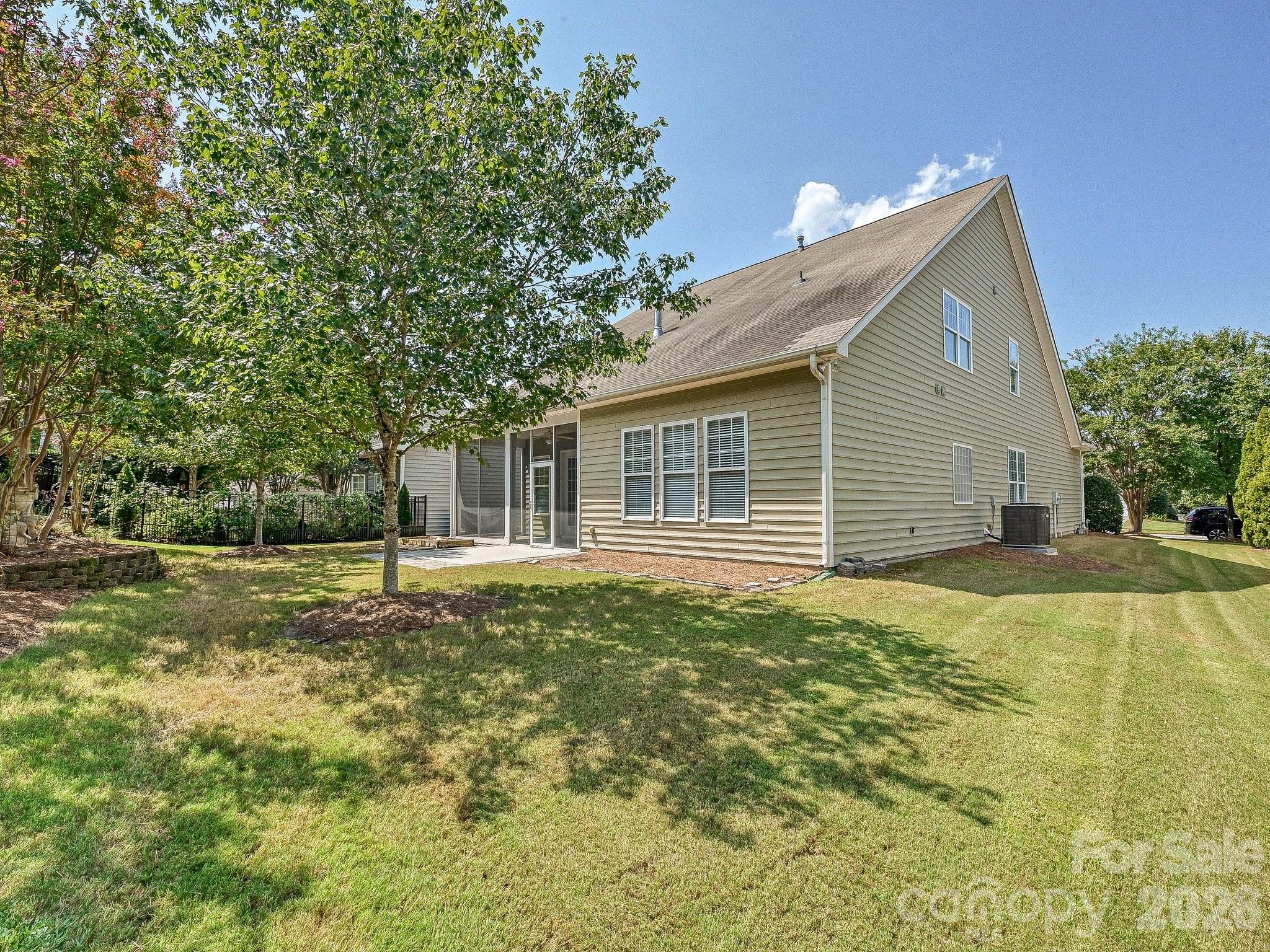 1021 Knob Creek Lane — Tega Cay