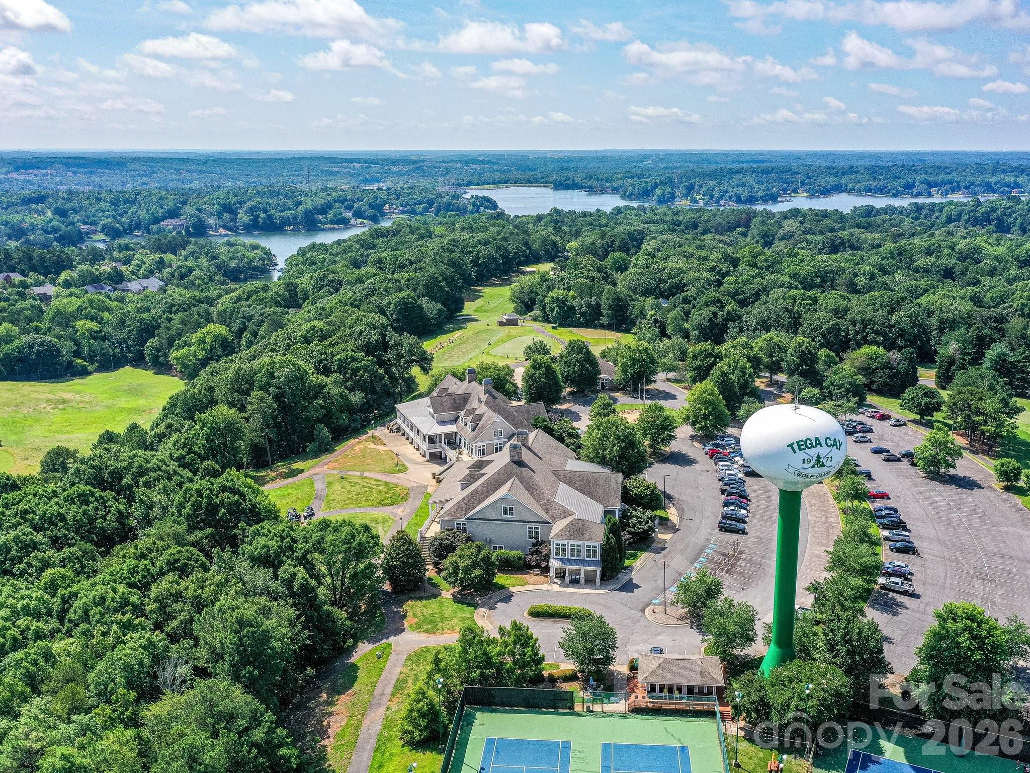 1021 Knob Creek Lane — Tega Cay