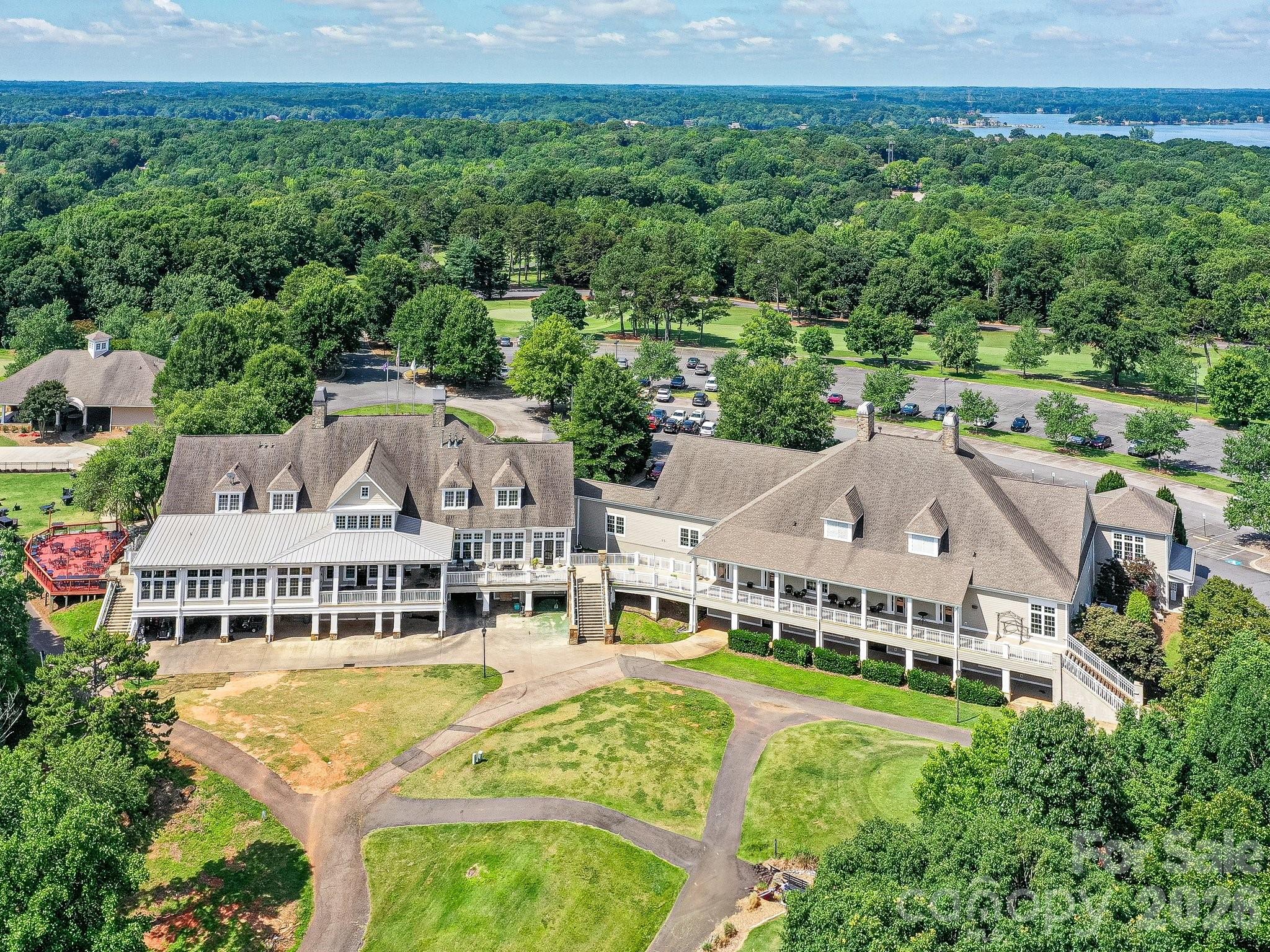 1021 Knob Creek Lane — Tega Cay