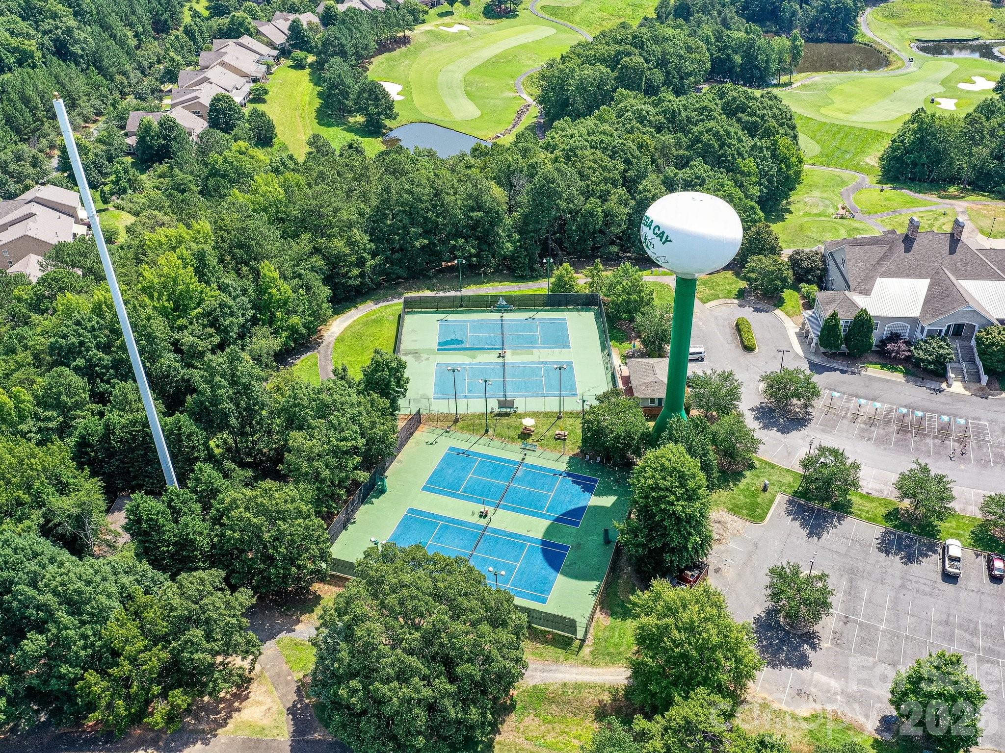 1021 Knob Creek Lane — Tega Cay