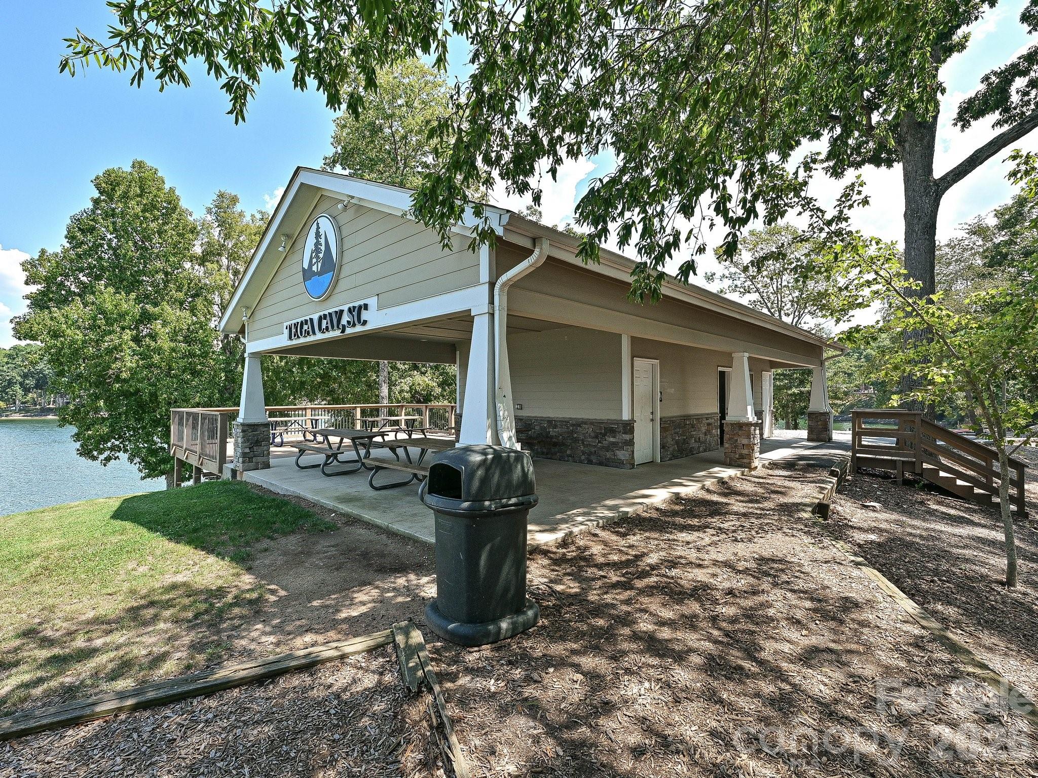 1021 Knob Creek Lane — Tega Cay