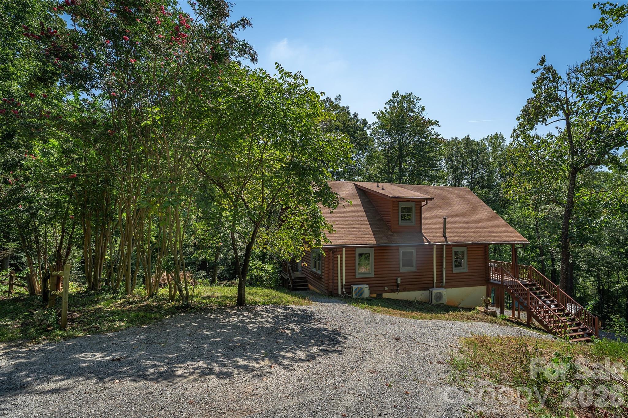157 Spring Valley Drive — Union Mills