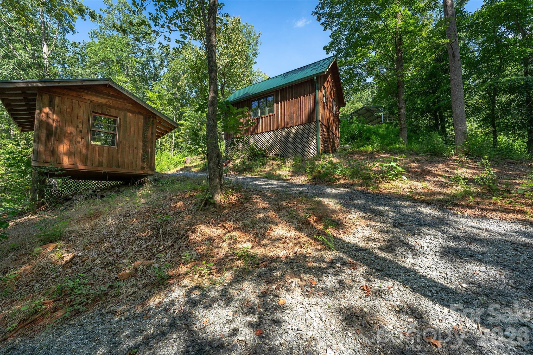157 Spring Valley Drive — Union Mills