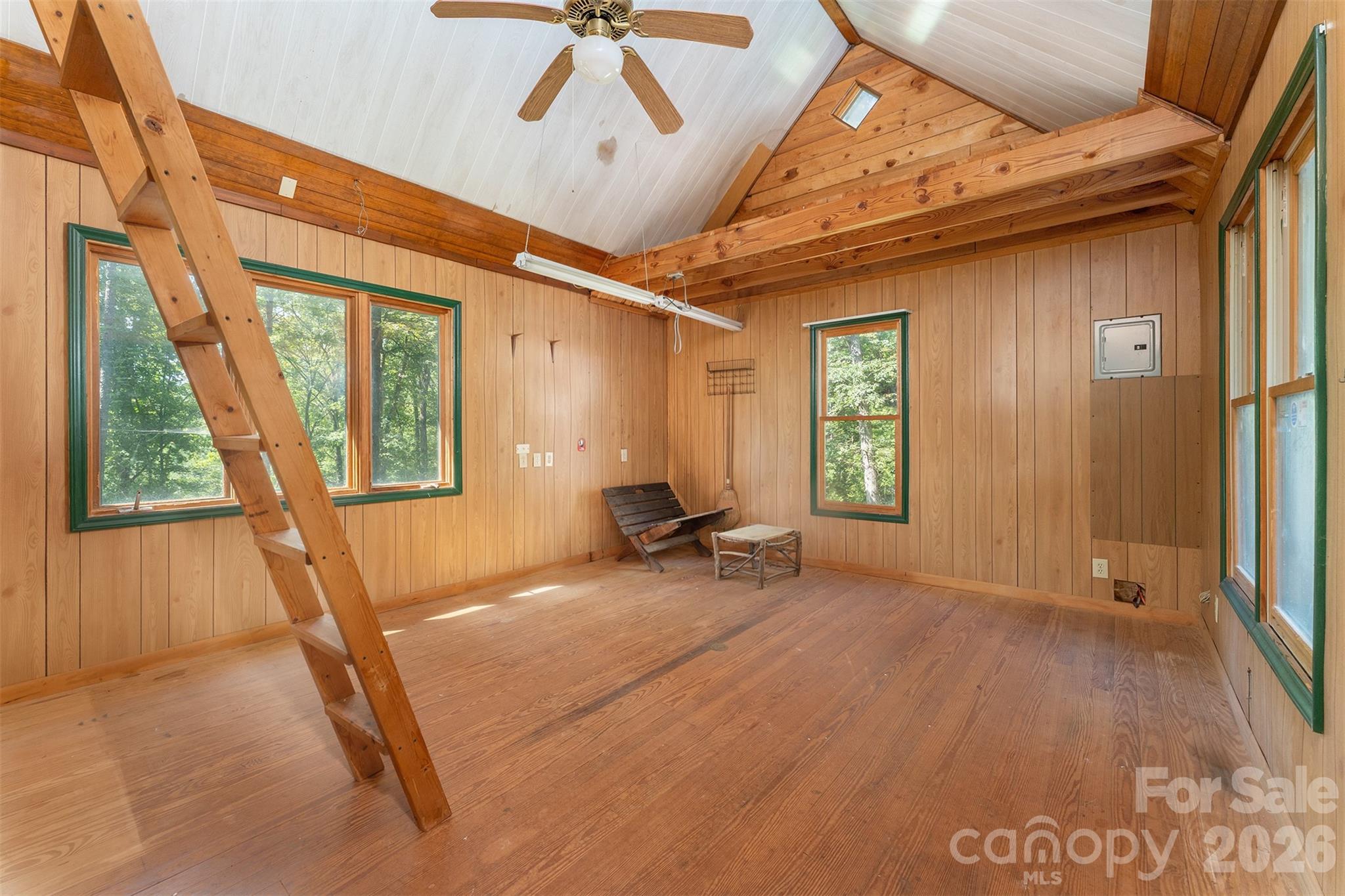 157 Spring Valley Drive — Union Mills