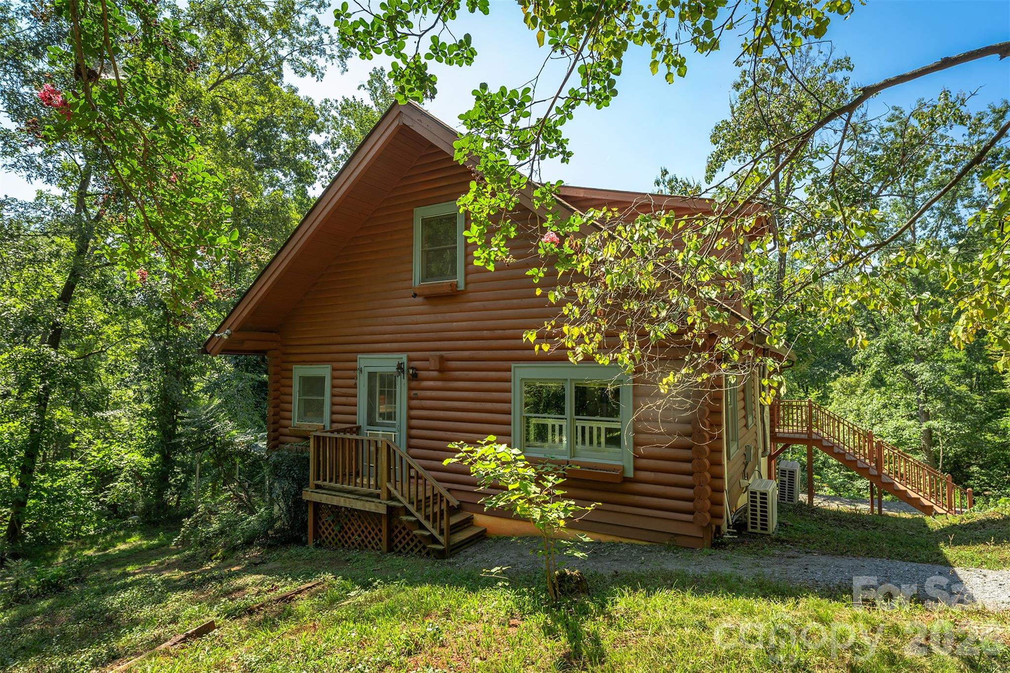 157 Spring Valley Drive — Union Mills