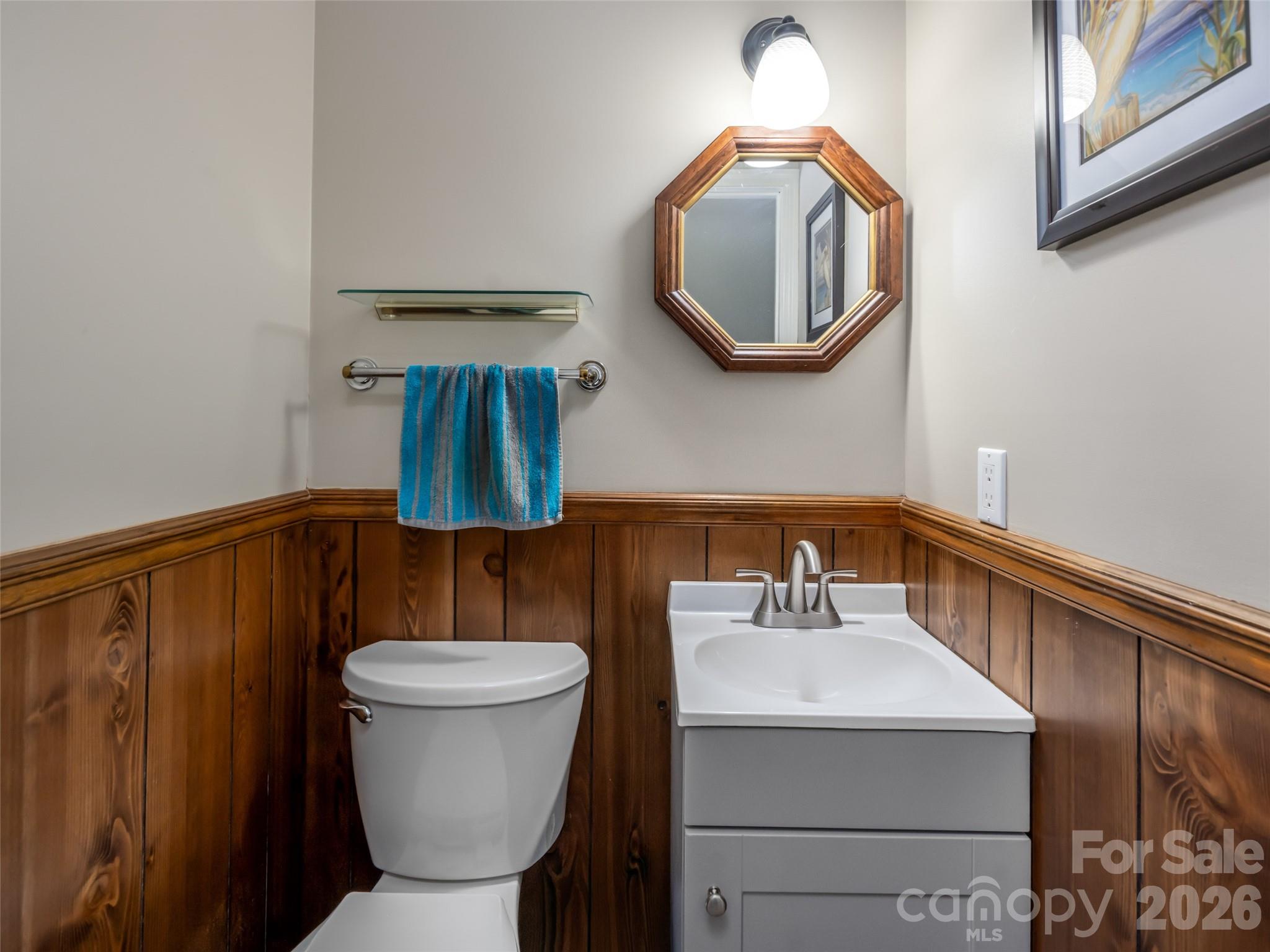 1 Morris Drive — Weaverville