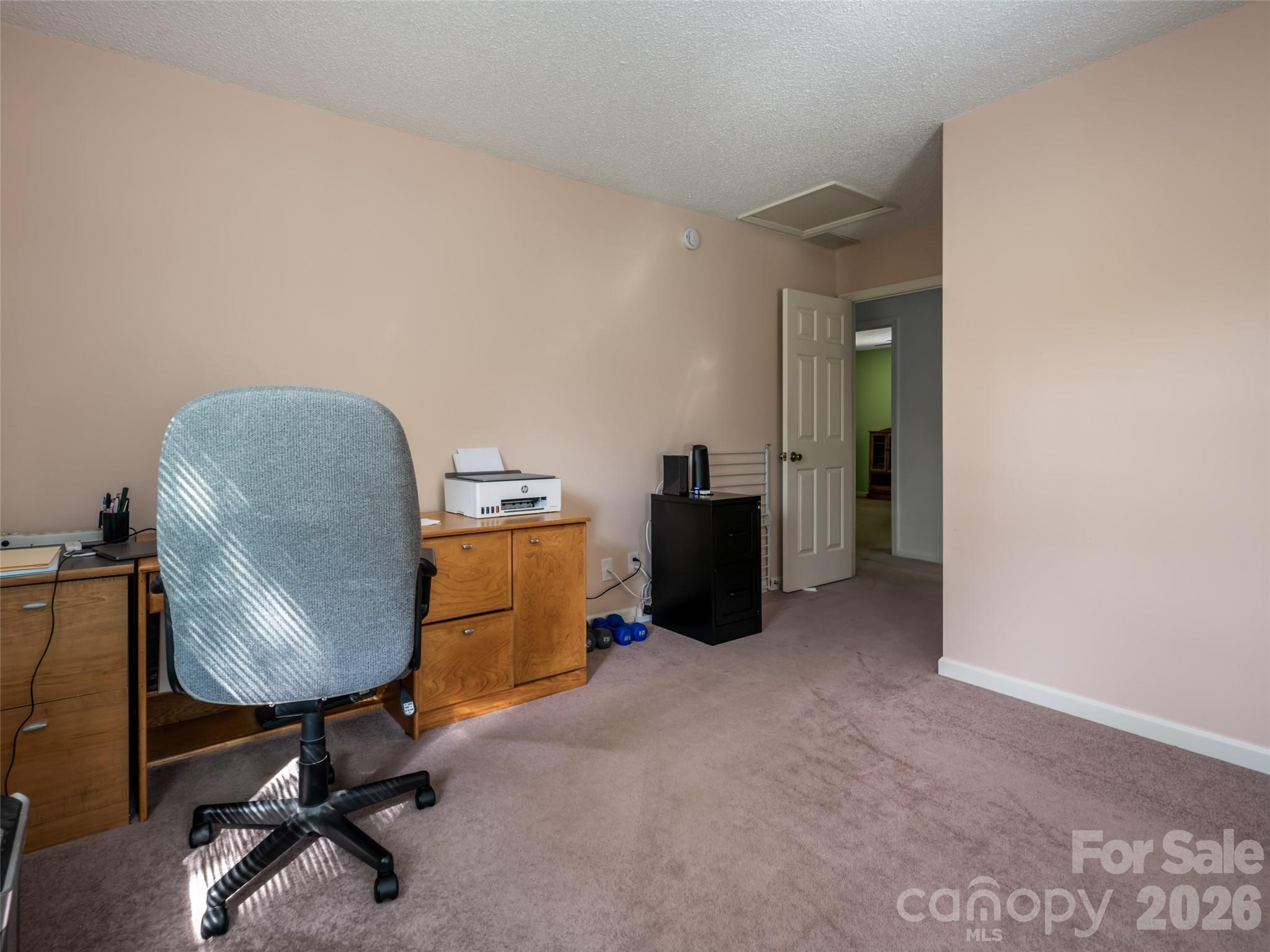 1 Morris Drive — Weaverville