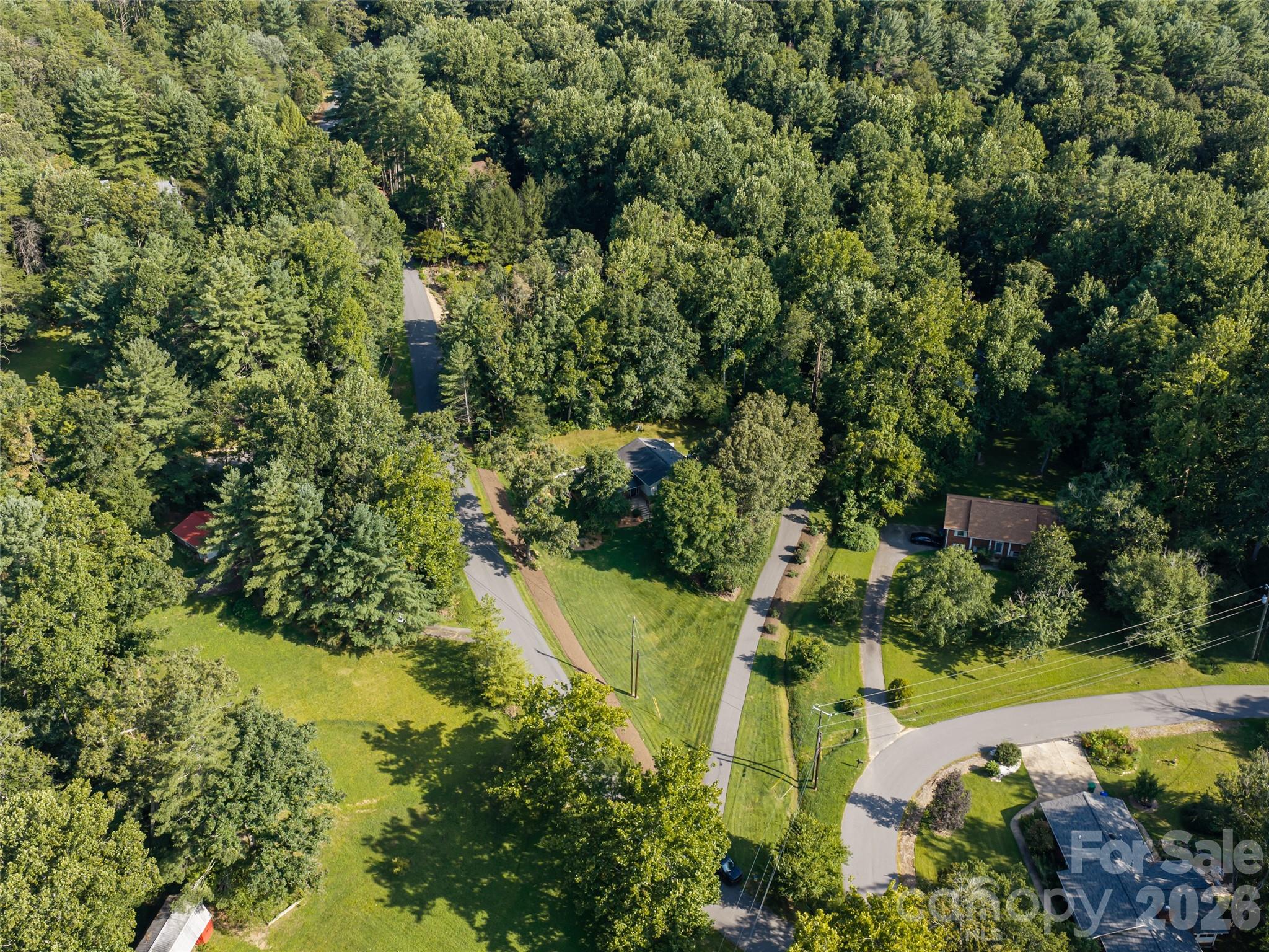 1 Morris Drive — Weaverville