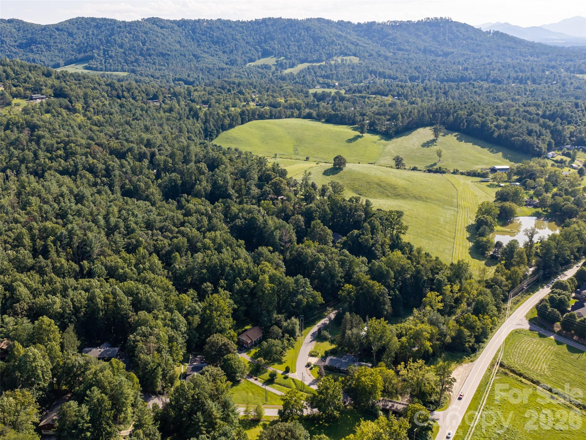 1 Morris Drive — Weaverville