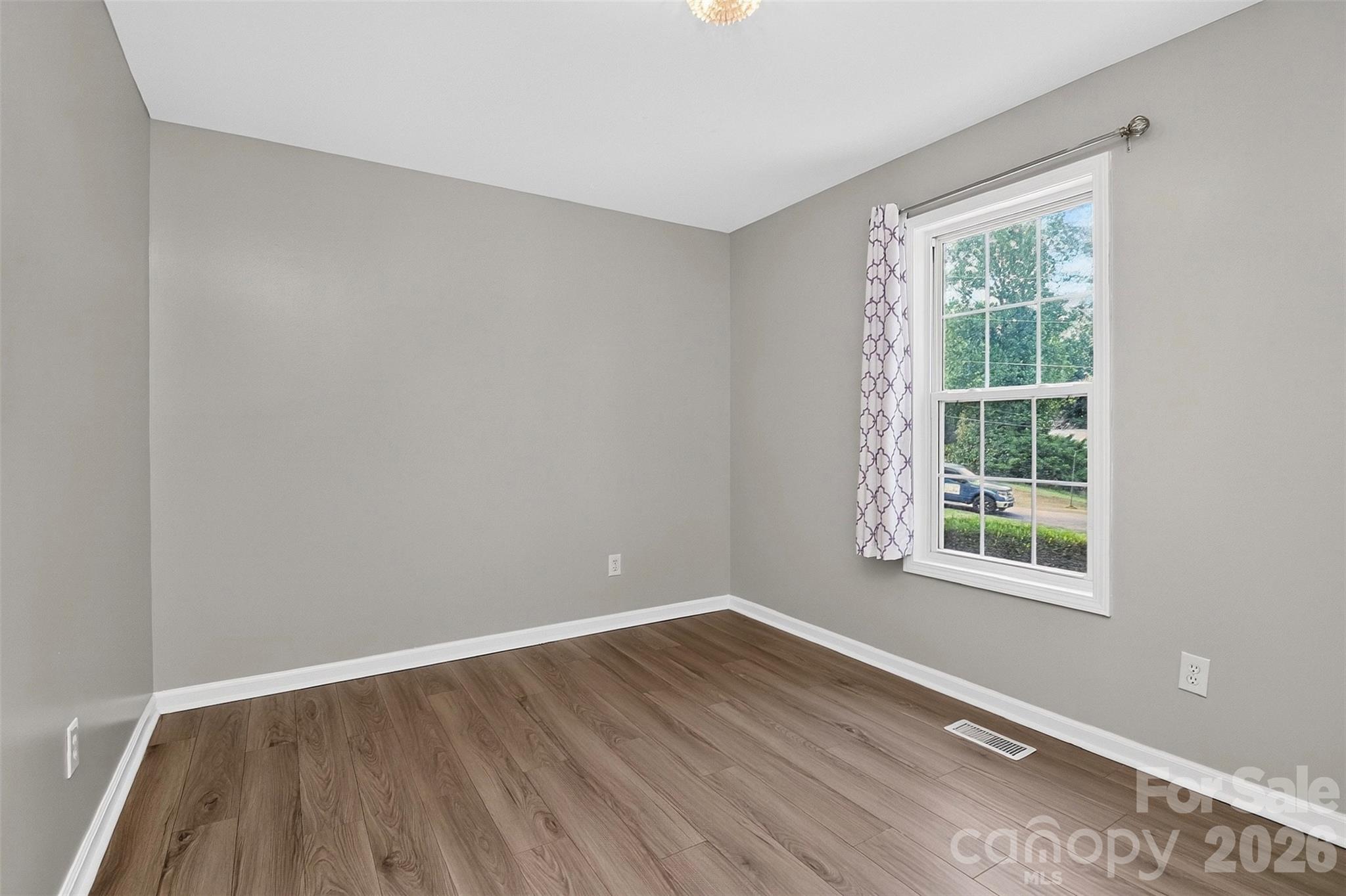 176 Toucan Road — Mooresville