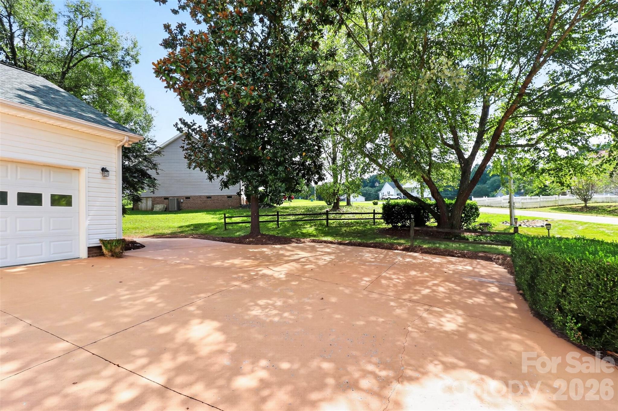 176 Toucan Road — Mooresville