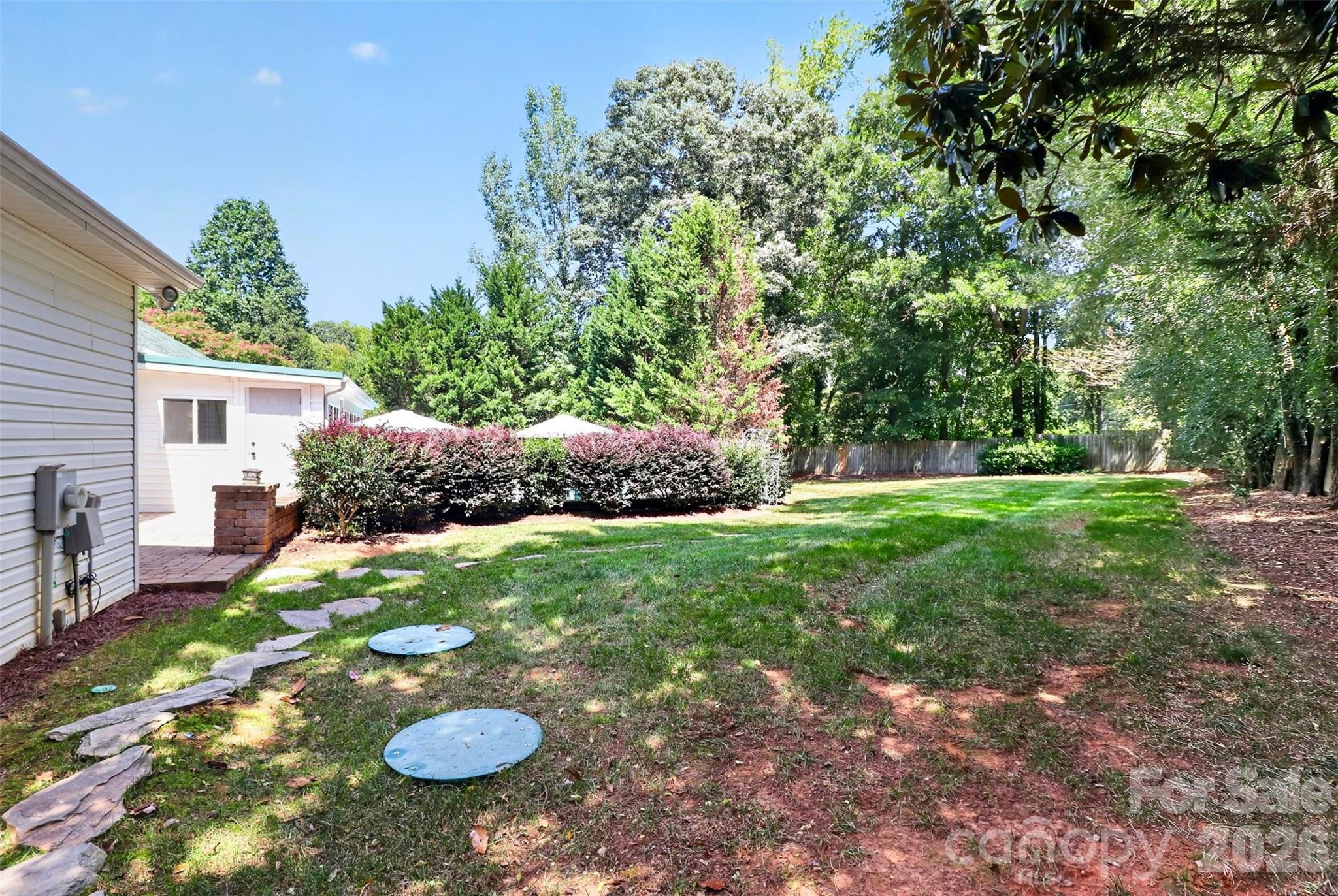 176 Toucan Road — Mooresville