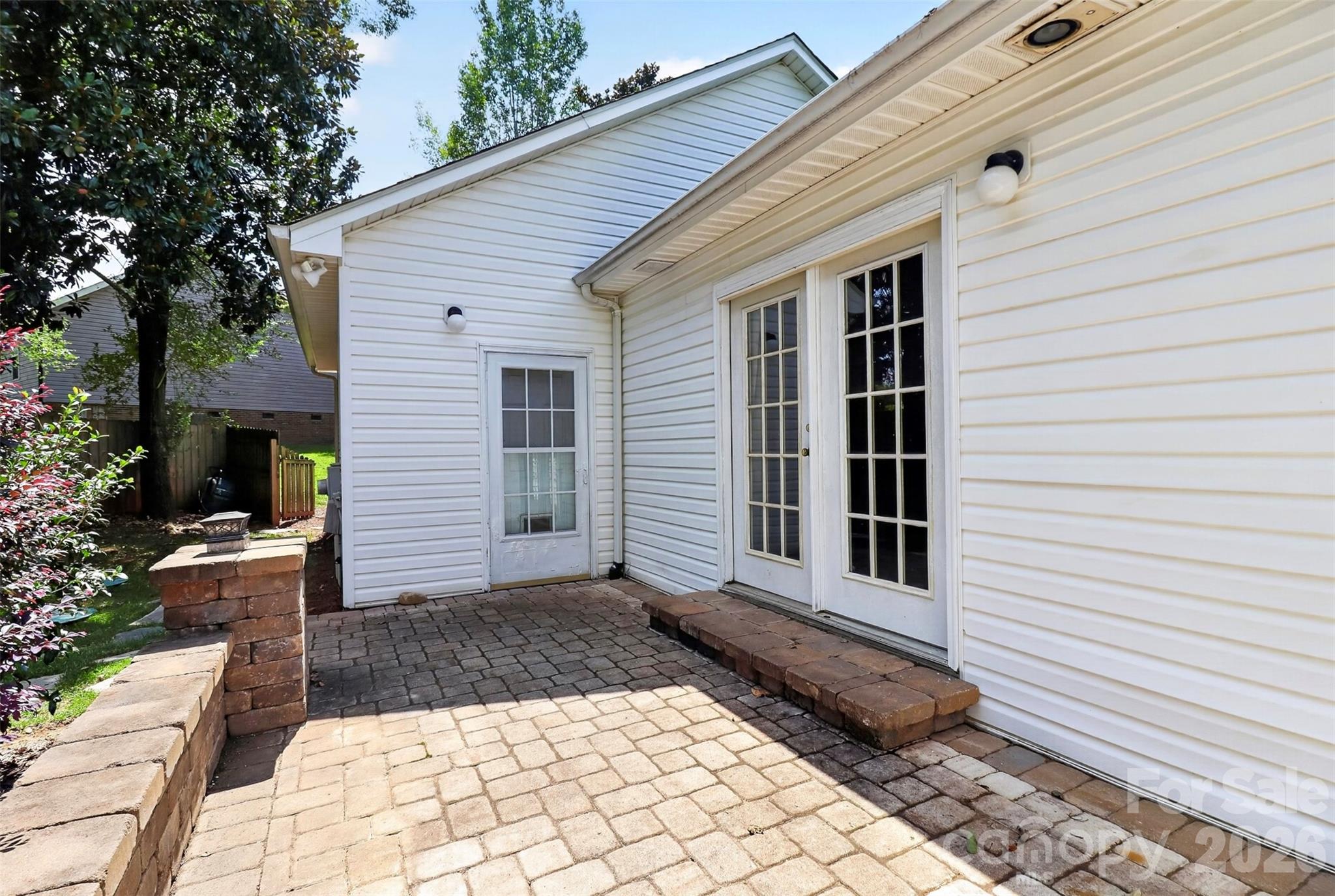 176 Toucan Road — Mooresville