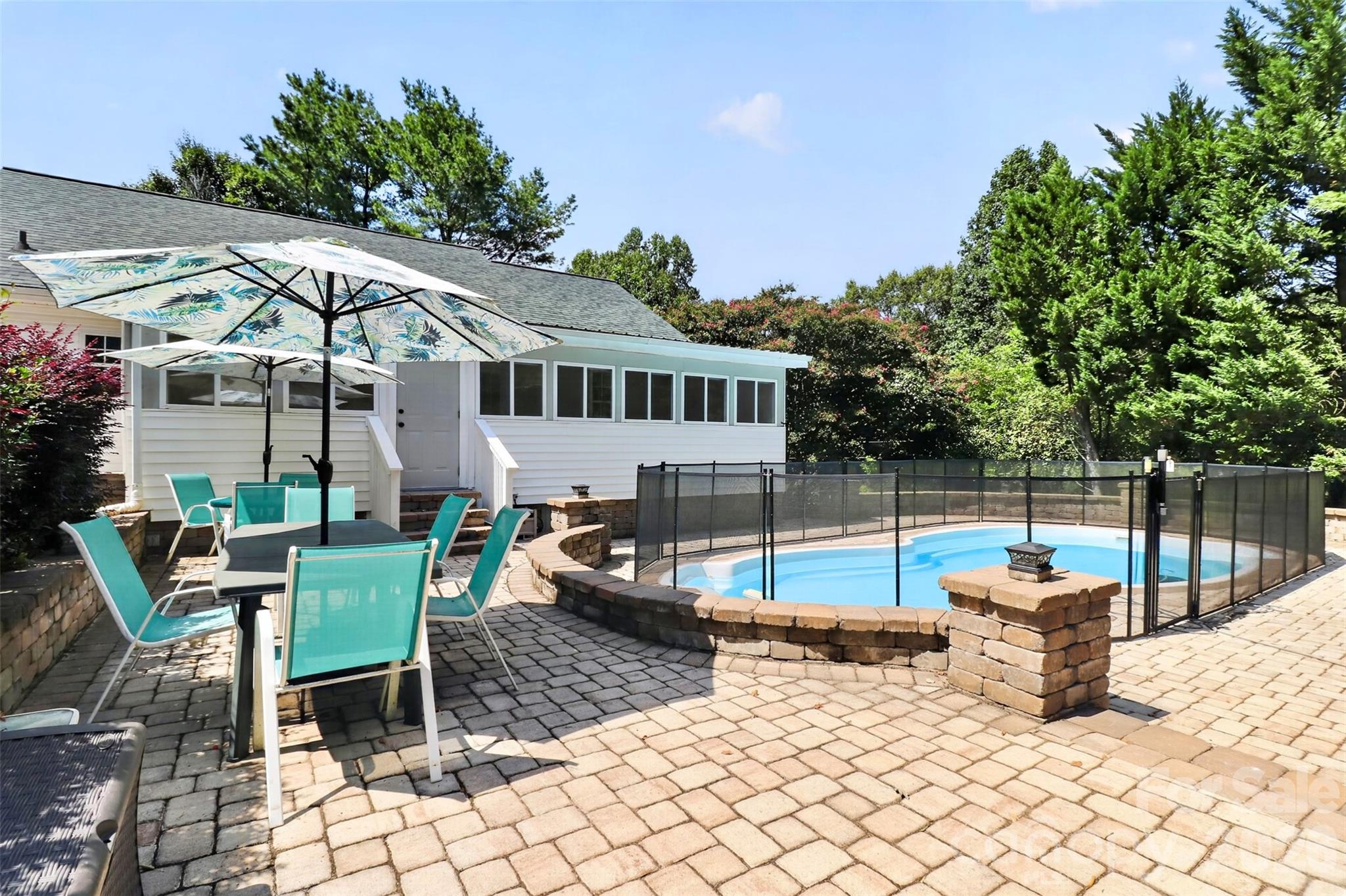 176 Toucan Road — Mooresville