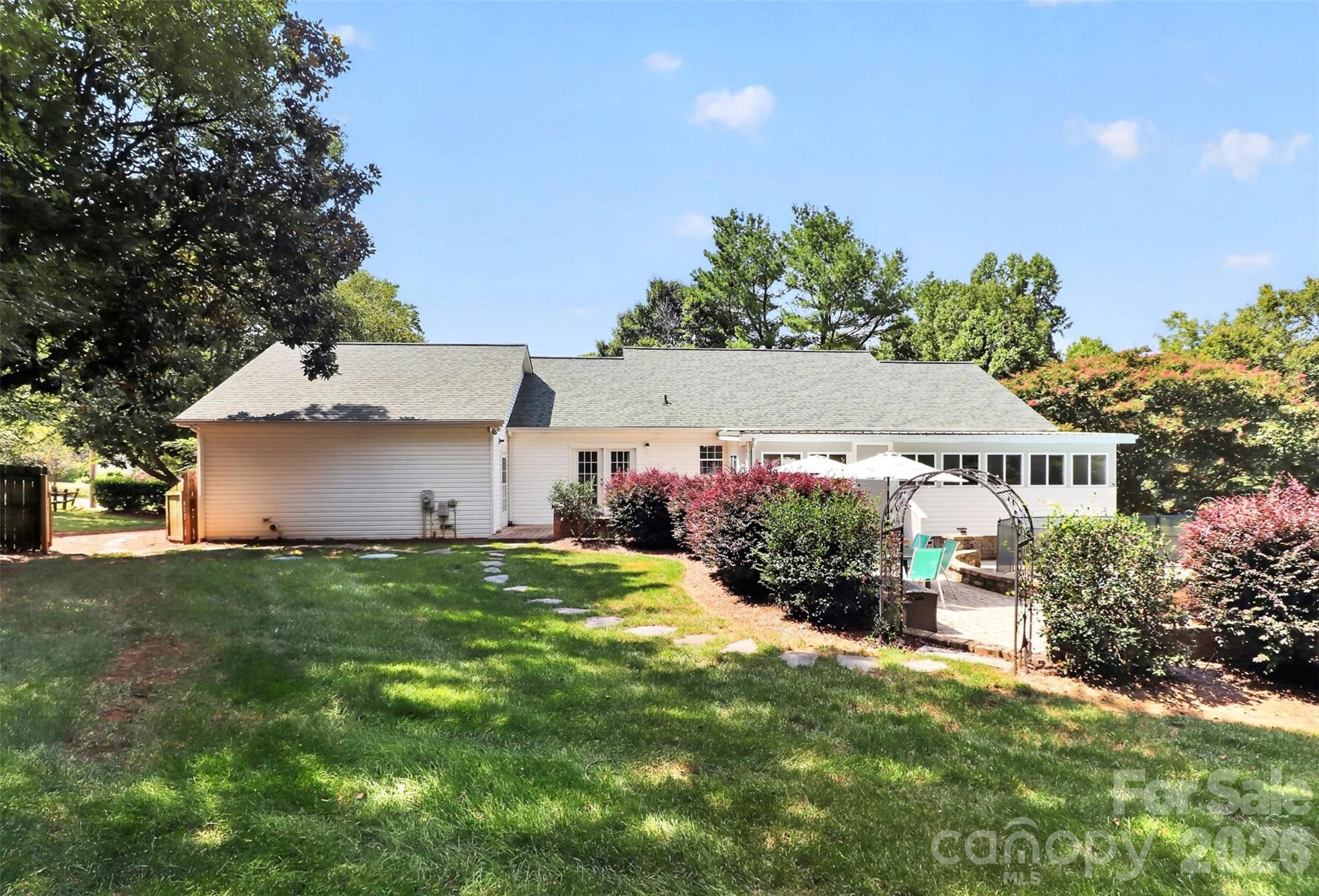 176 Toucan Road — Mooresville