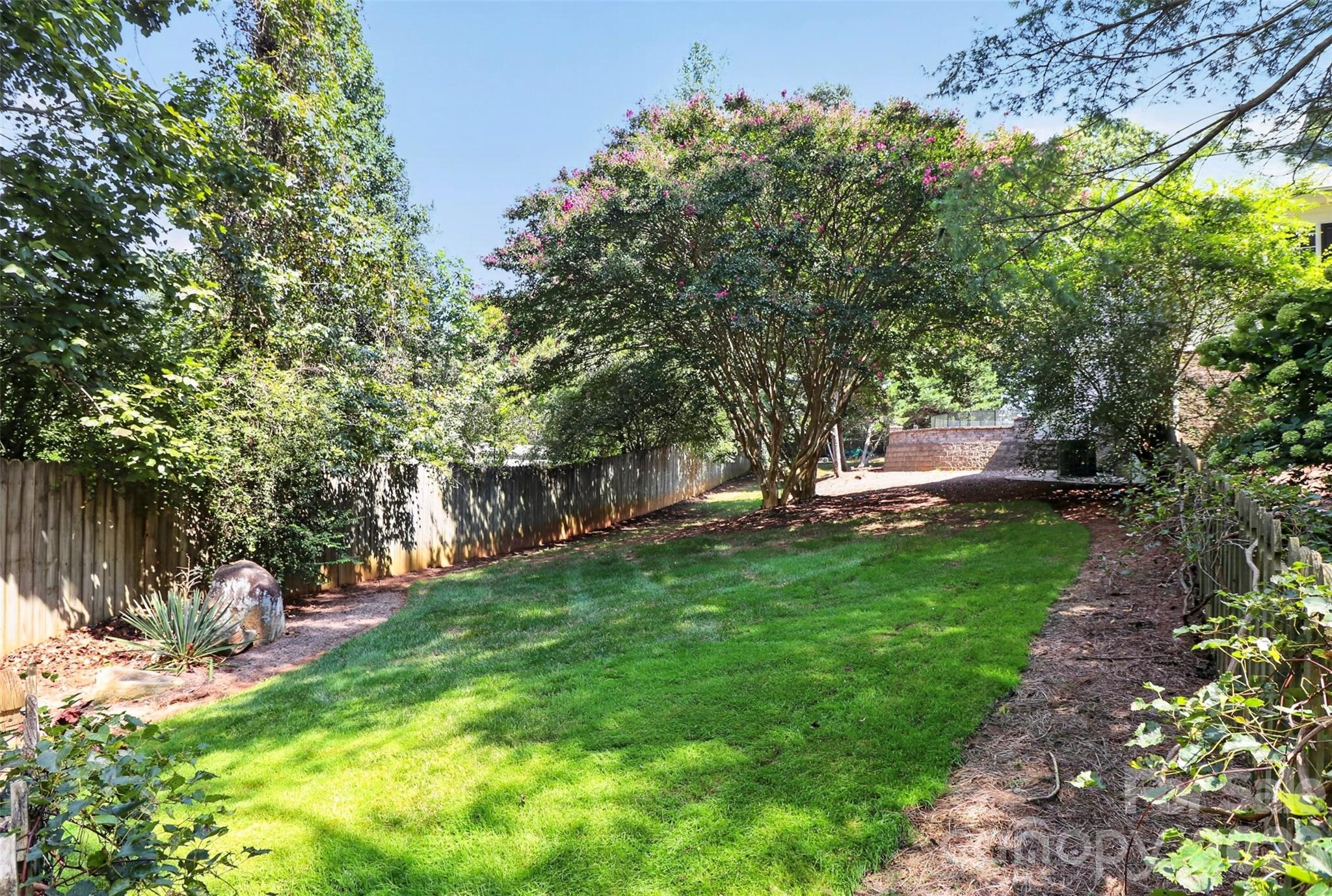 176 Toucan Road — Mooresville