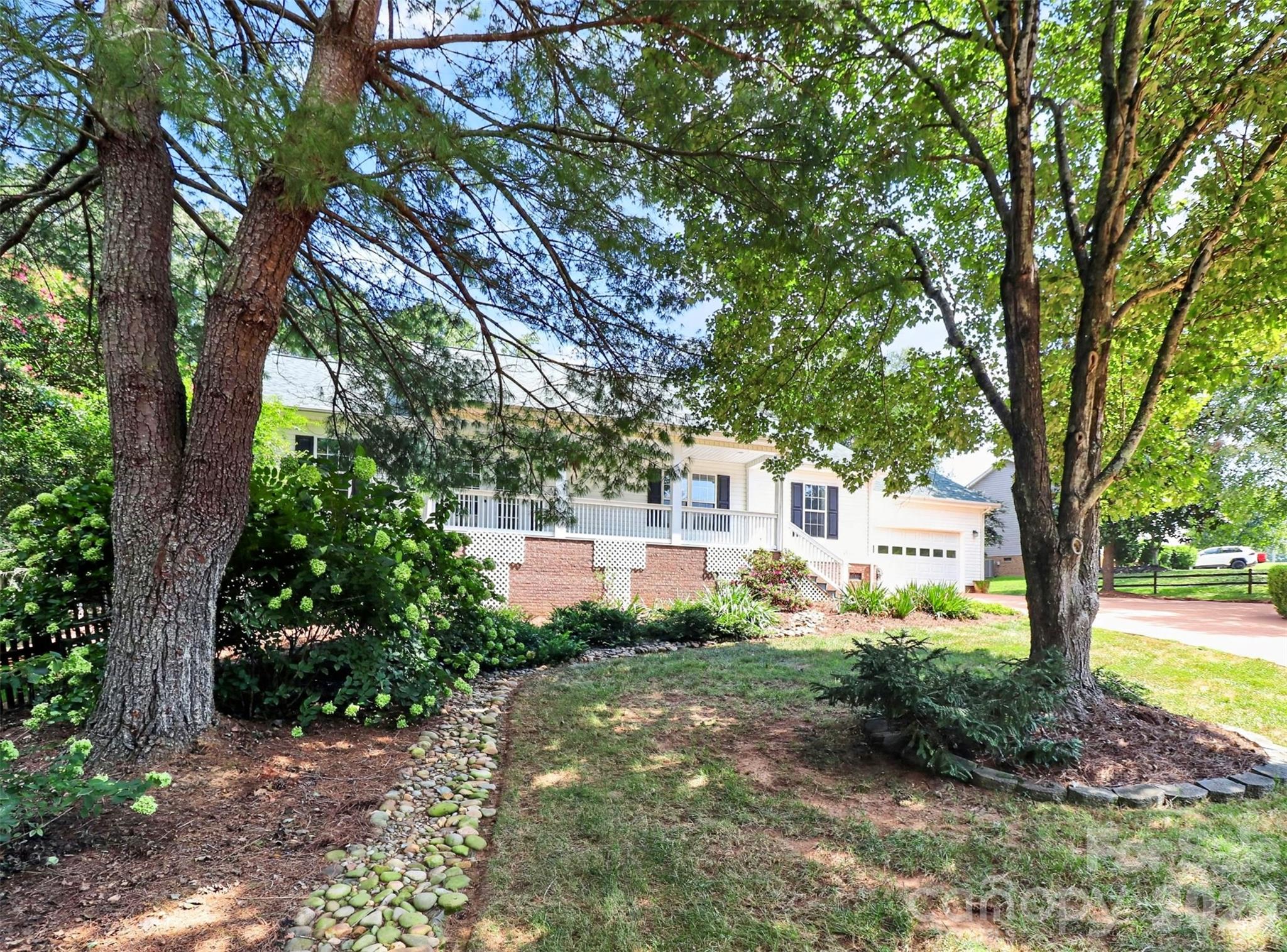 176 Toucan Road — Mooresville