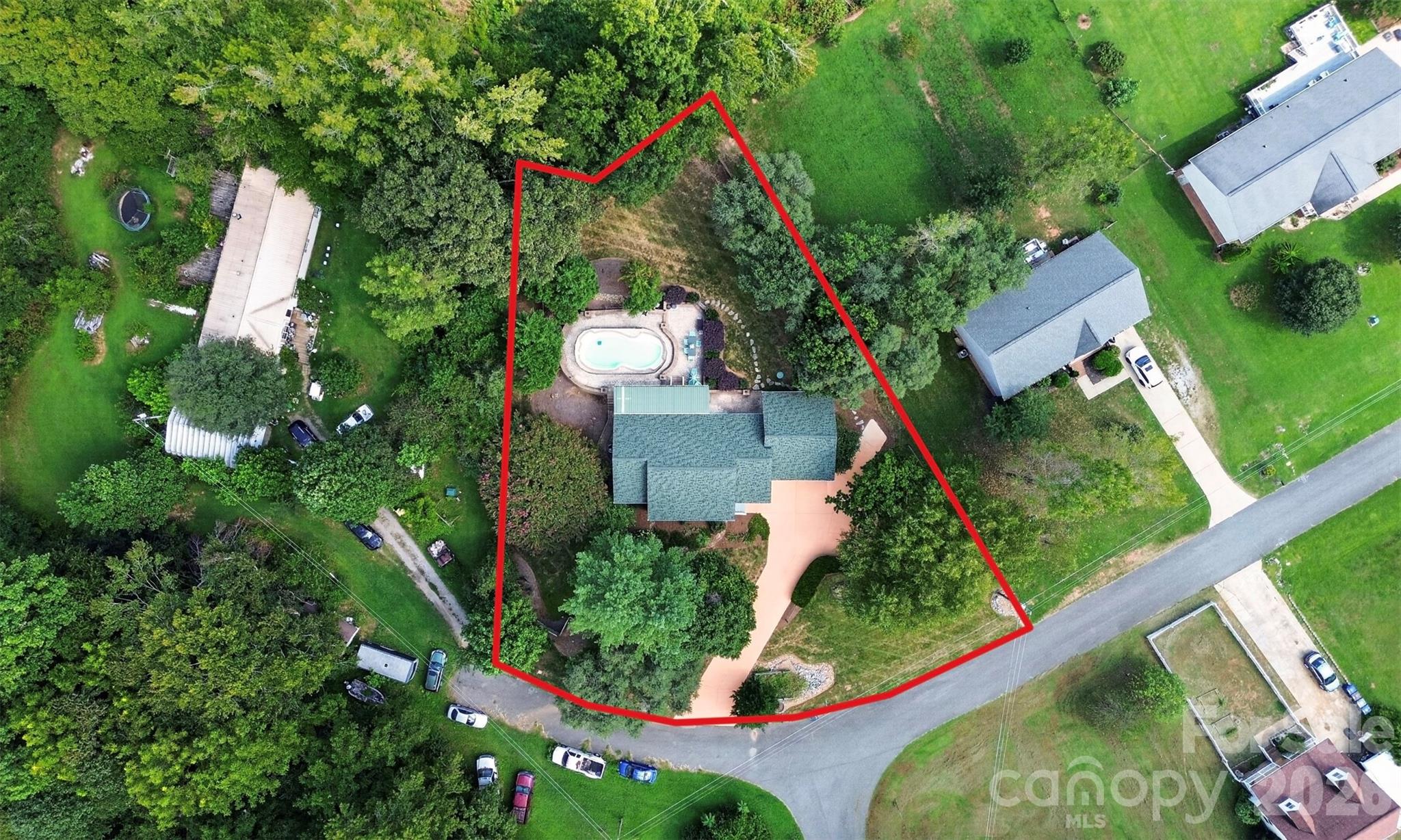 176 Toucan Road — Mooresville