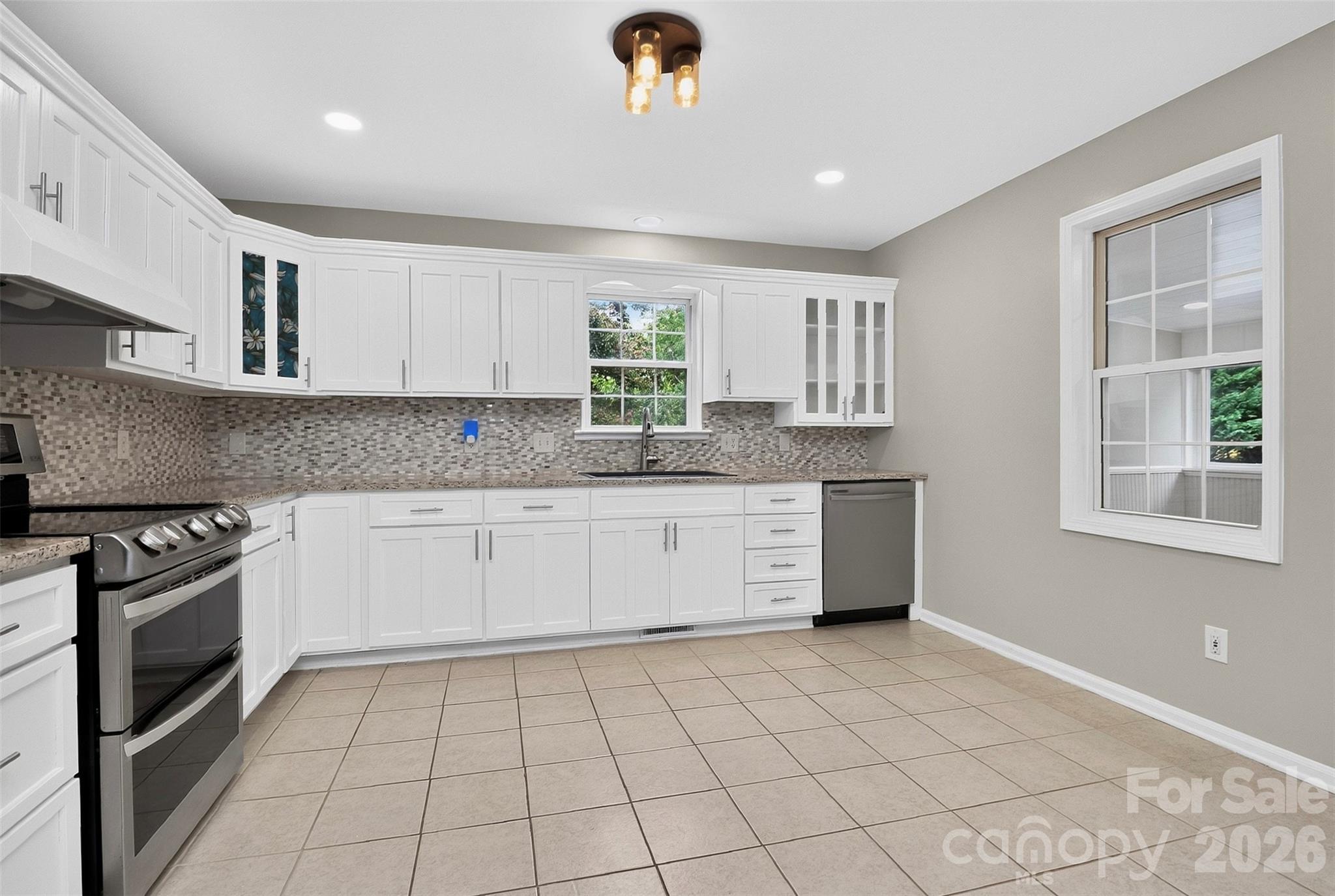 176 Toucan Road — Mooresville