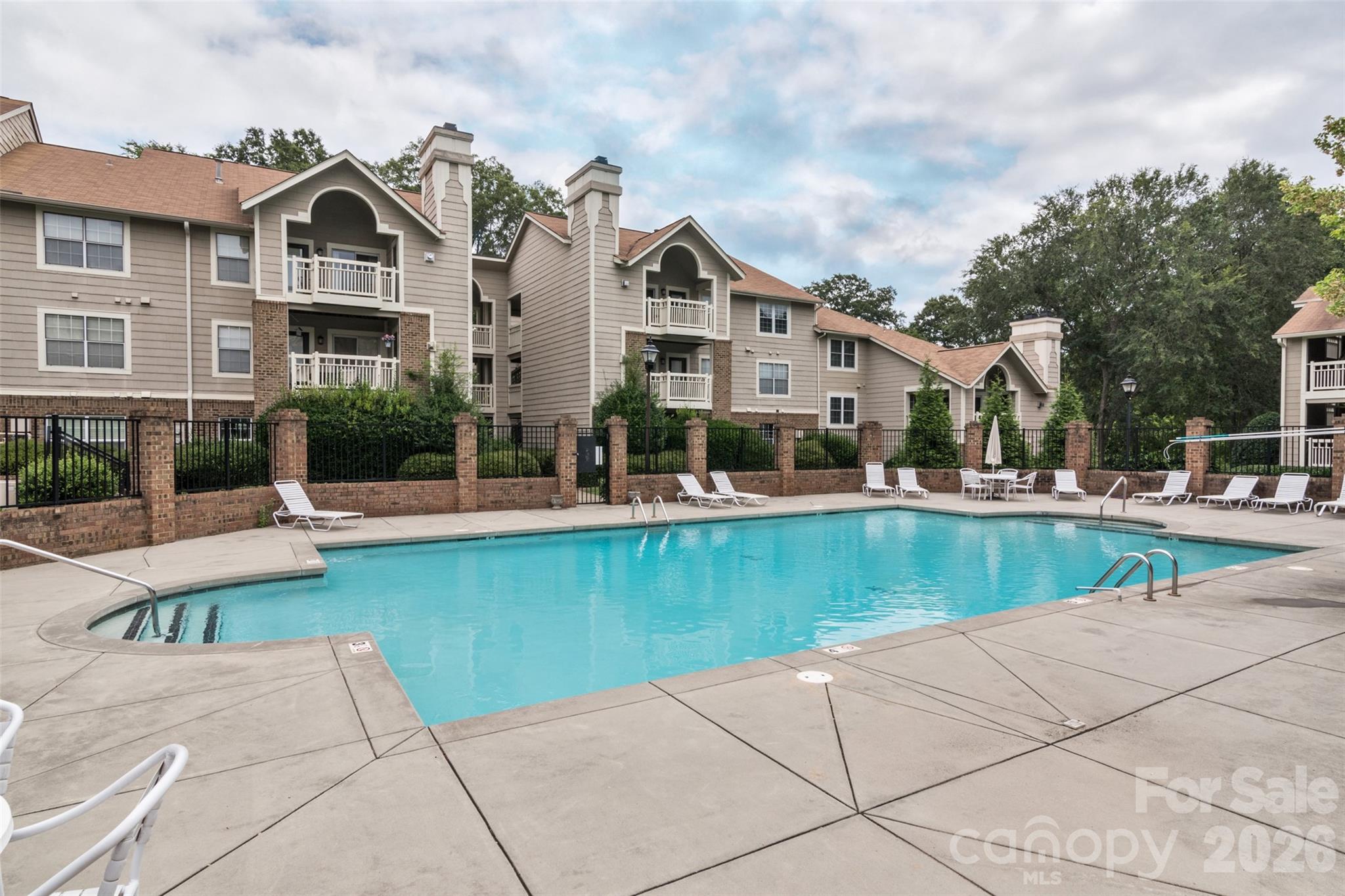 5001 Sharon Road #C — Charlotte