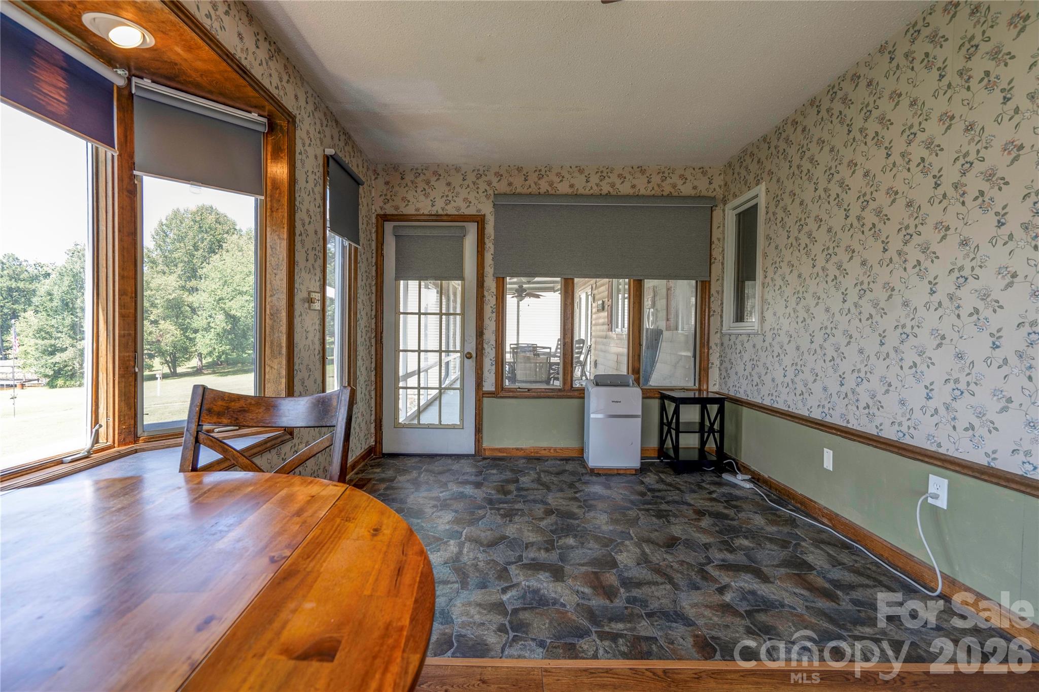 152 North Shore Drive — Cherryville