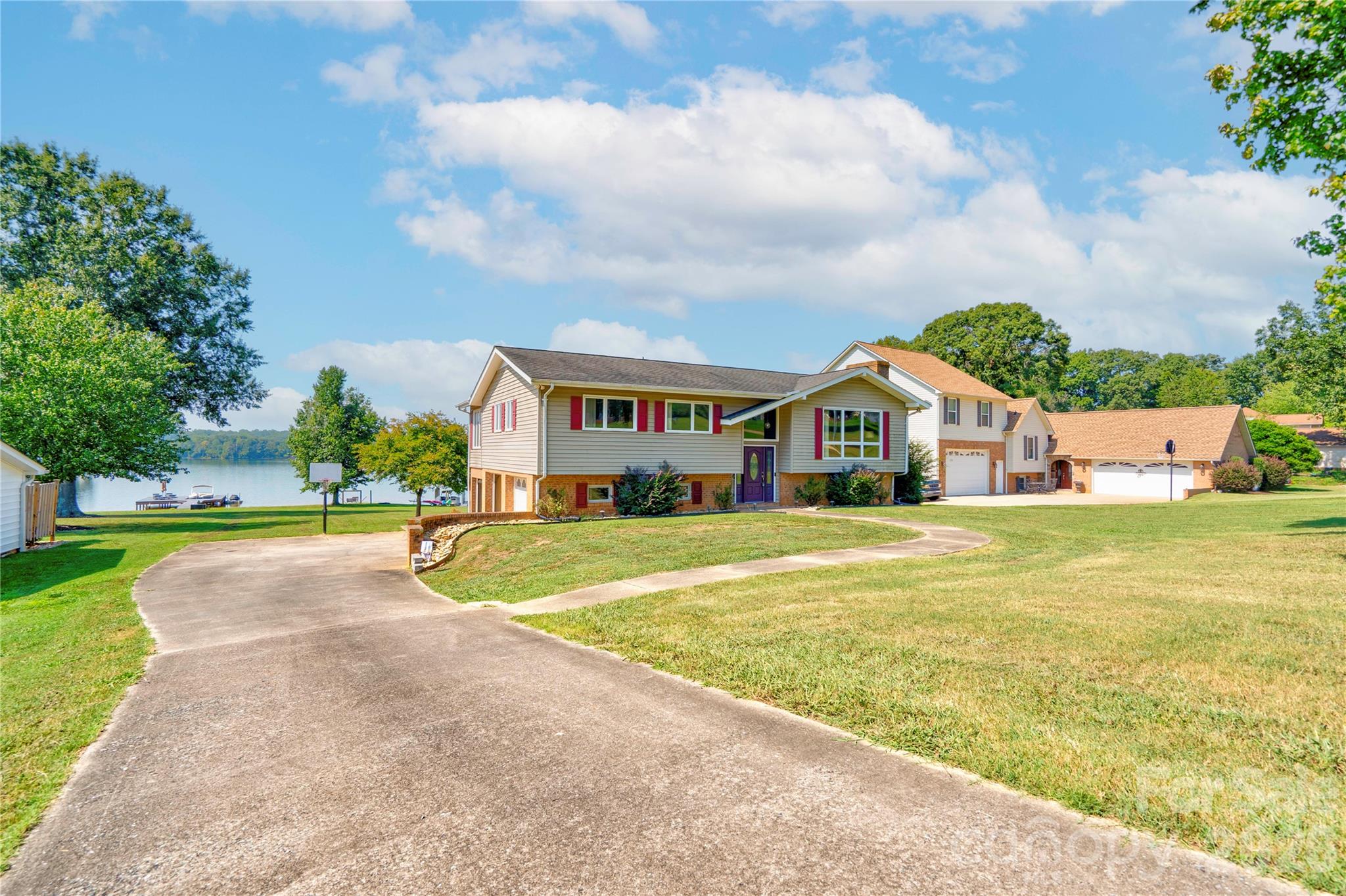 152 North Shore Drive — Cherryville