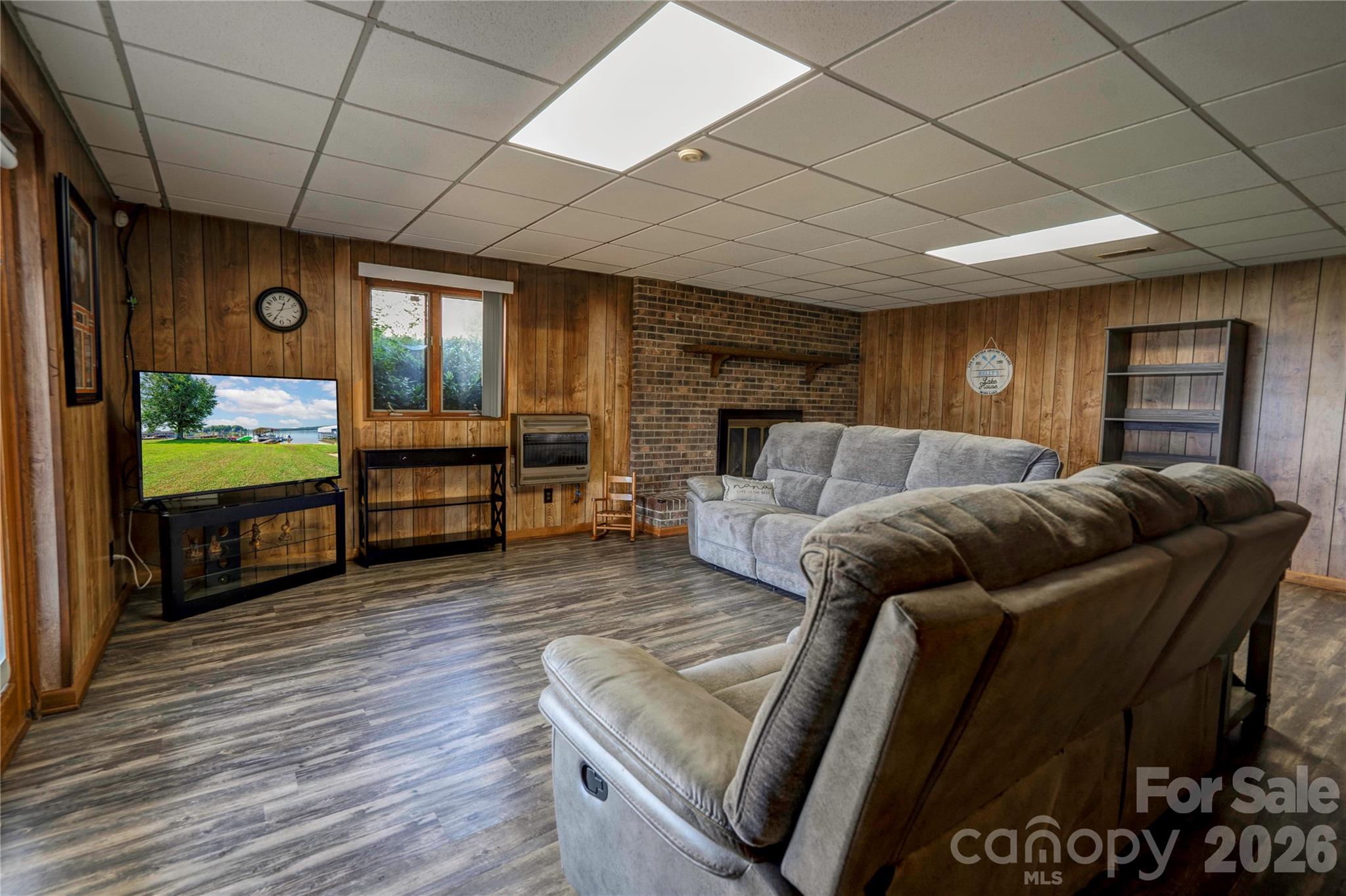 152 North Shore Drive — Cherryville