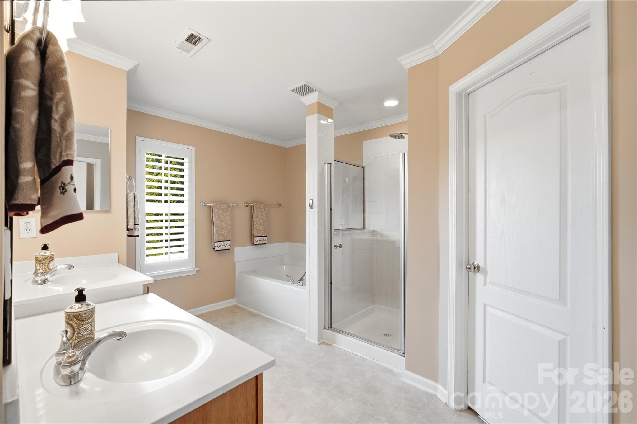 14720 Bridle Trace Lane — Pineville