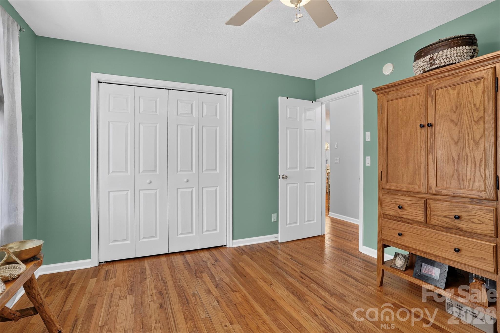 50 Autumn View Drive — Hendersonville