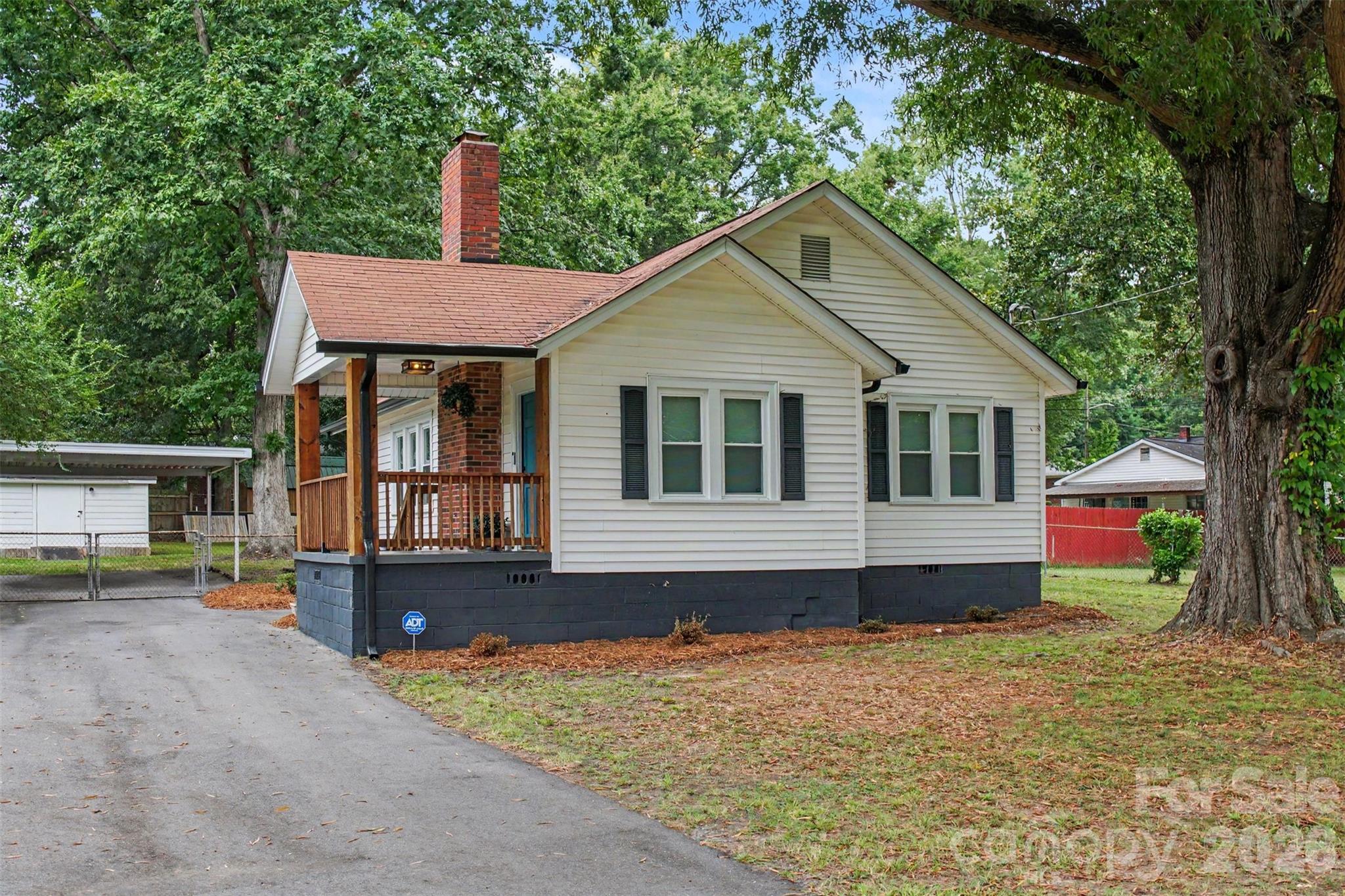 1521 Blackwood Street — Gastonia
