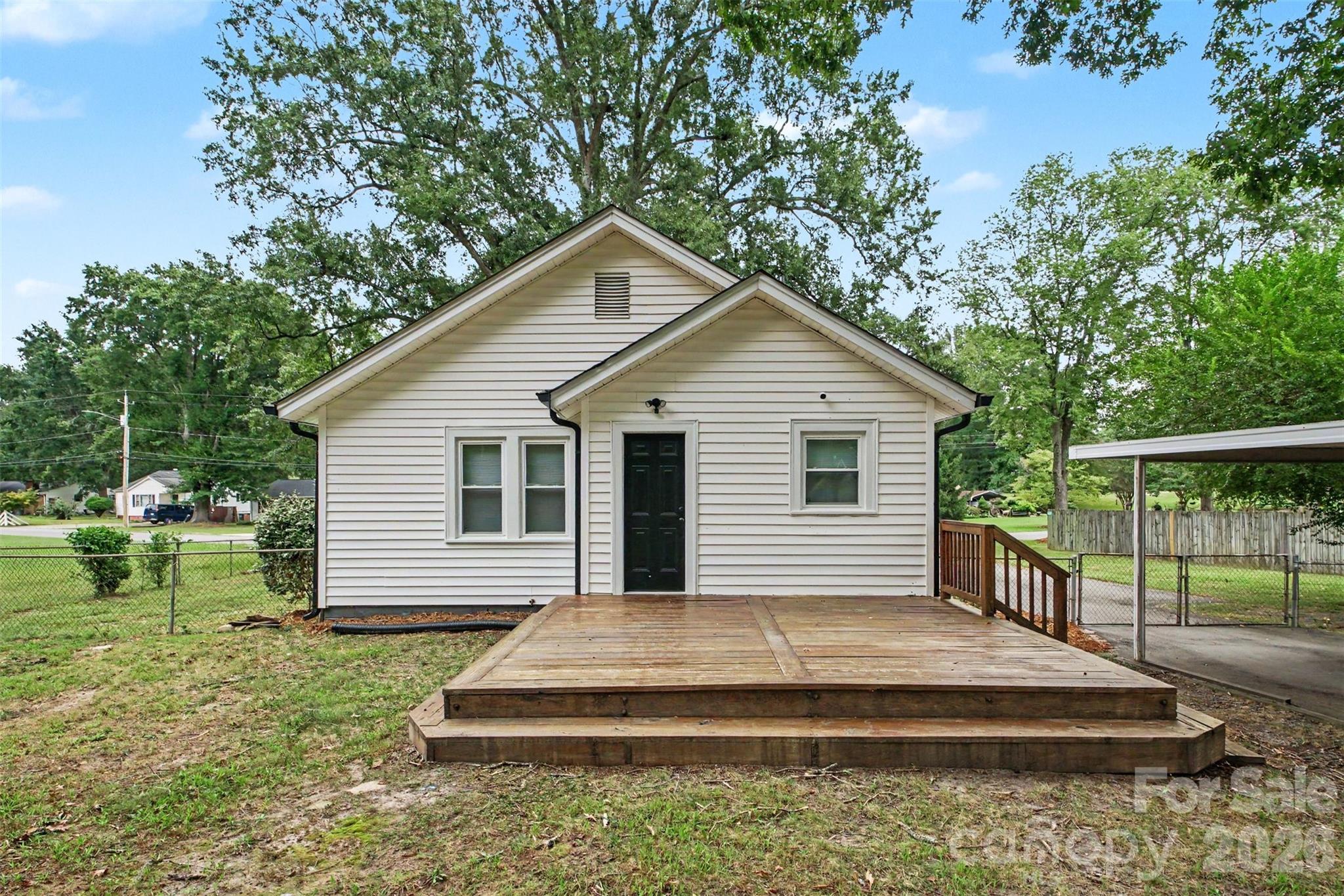 1521 Blackwood Street — Gastonia