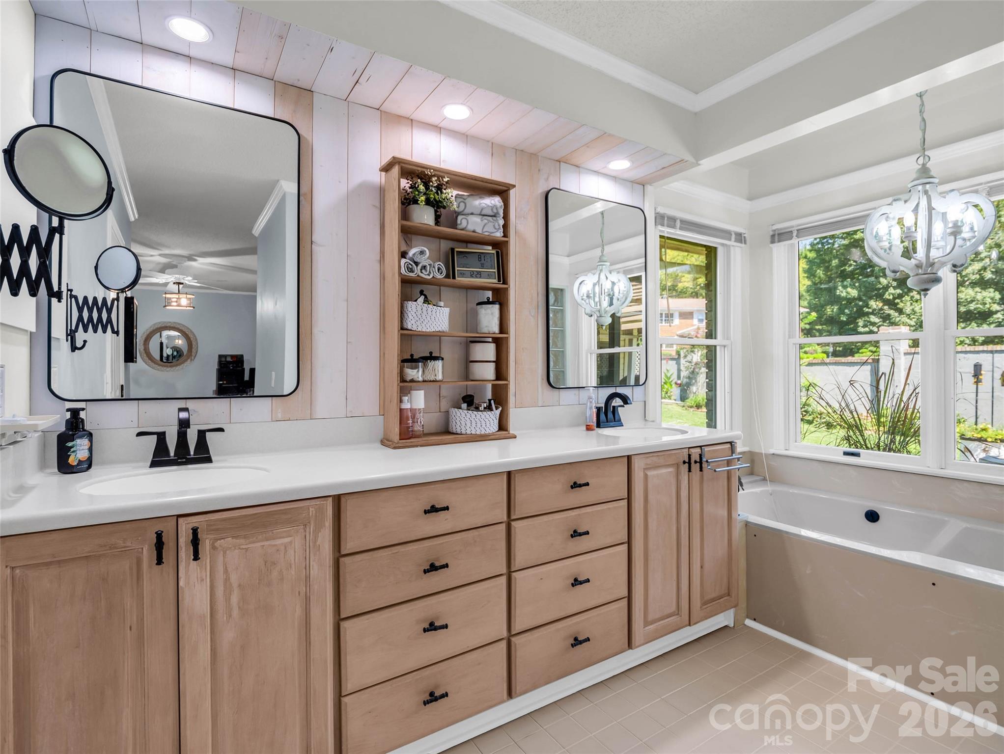 2365 Rosemont Court — Hendersonville