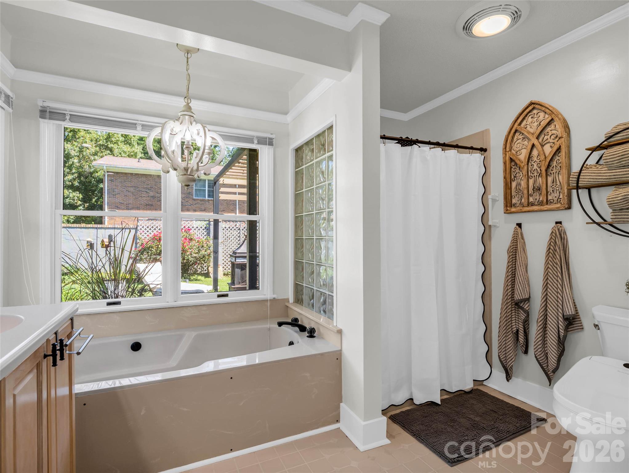 2365 Rosemont Court — Hendersonville