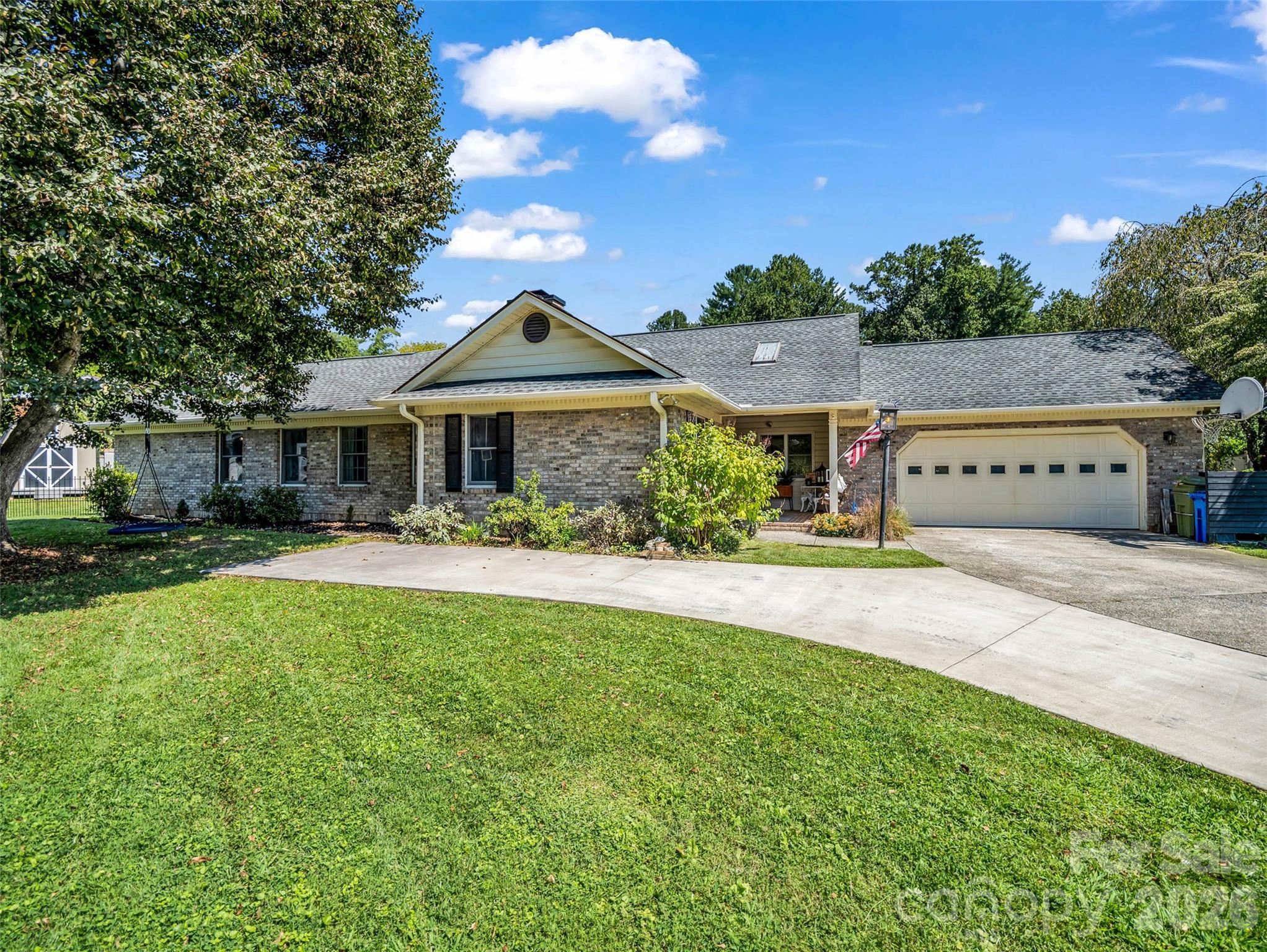 2365 Rosemont Court — Hendersonville