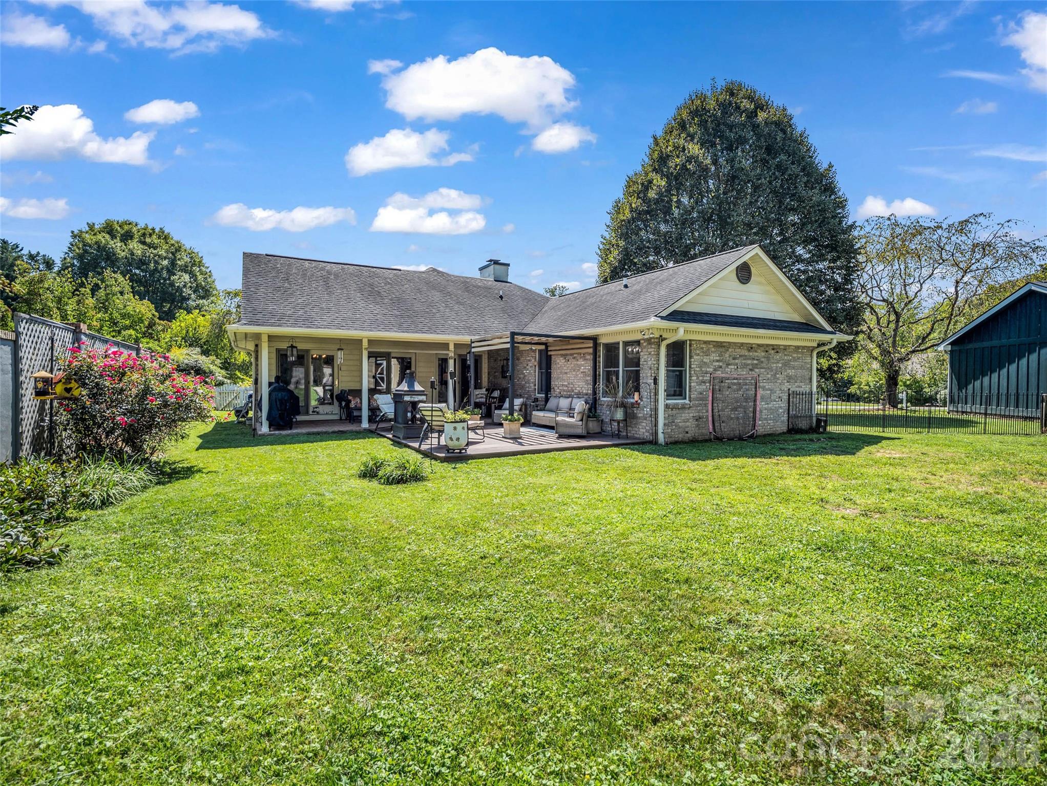 2365 Rosemont Court — Hendersonville