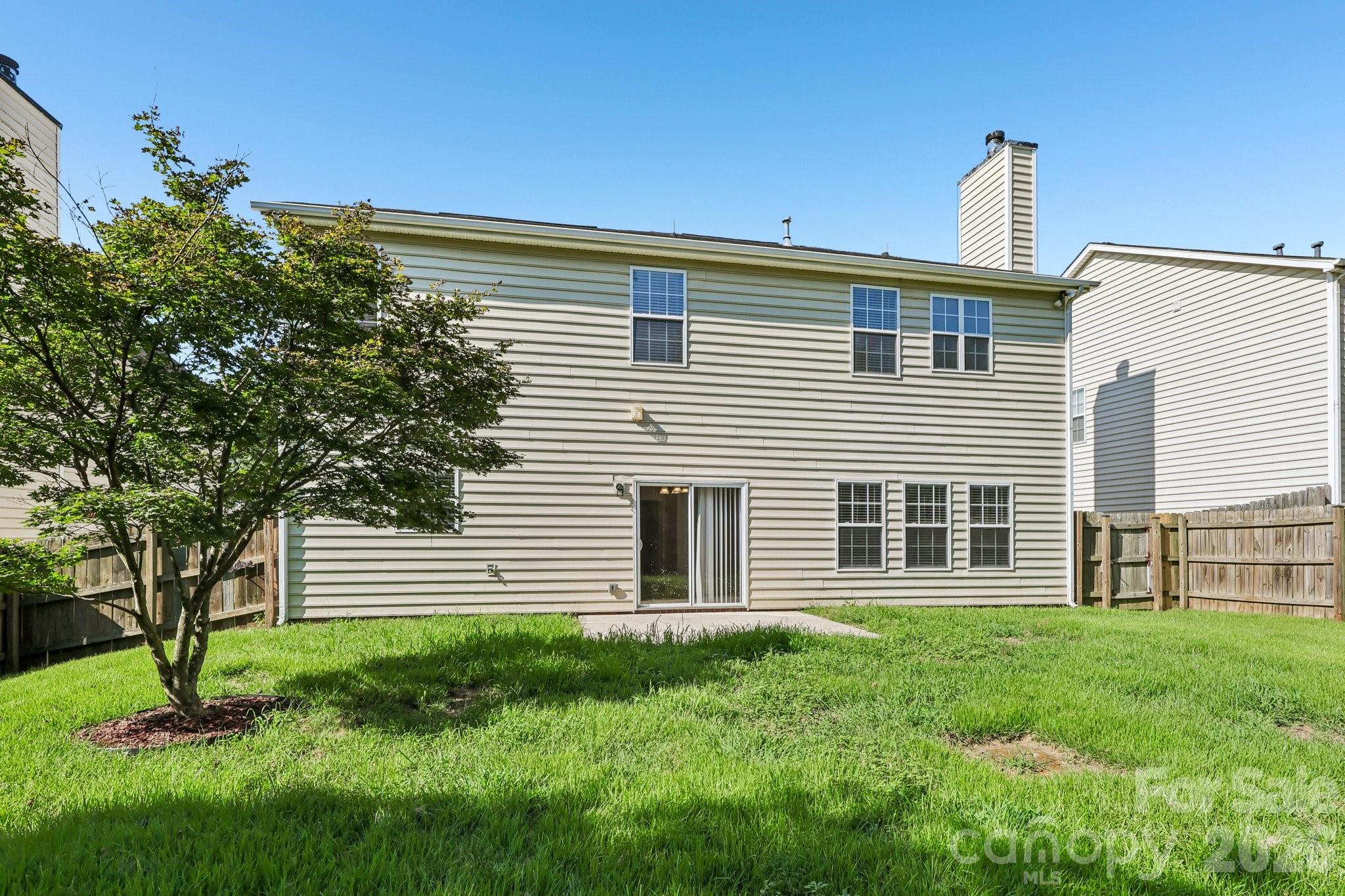 1915 Dundalk Road — Charlotte